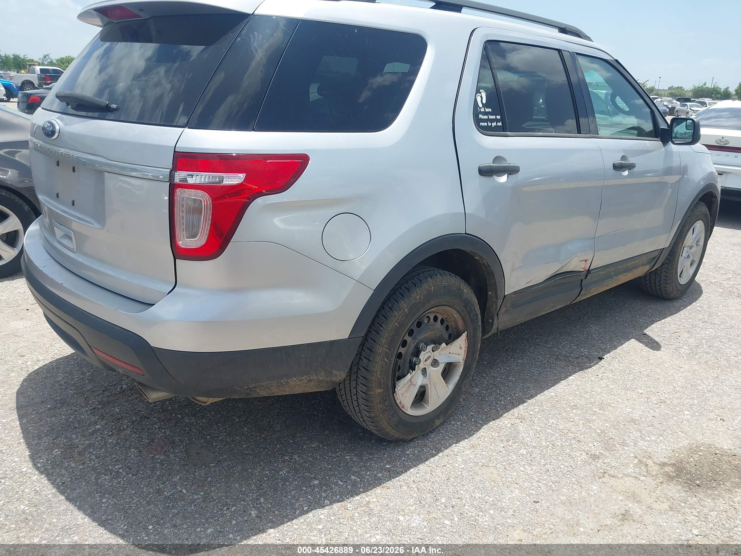 2012 Ford Explorer   Silver vin: 1FMHK7B85CGA82503