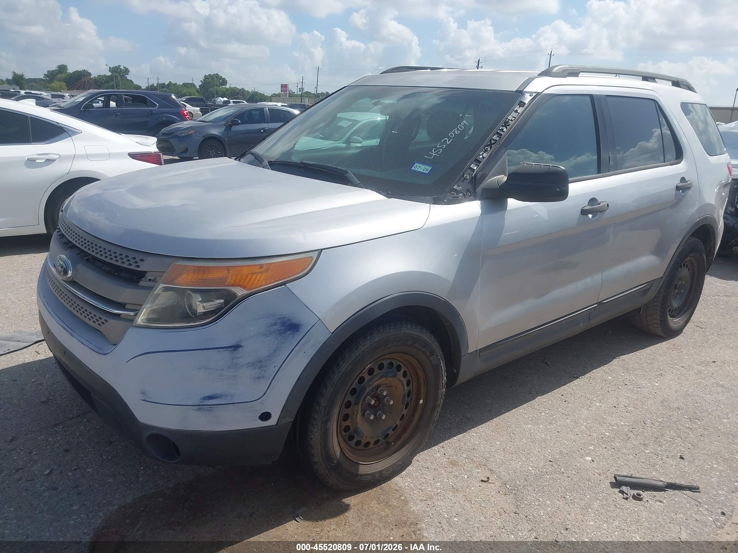 2012 Ford Explorer   Silver vin: 1FMHK7B85CGA96448