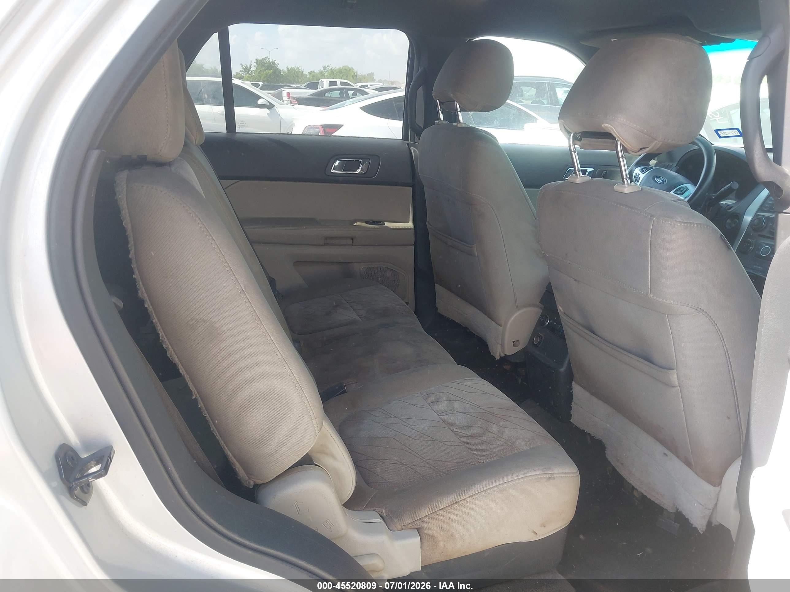 2012 Ford Explorer   Silver vin: 1FMHK7B85CGA96448