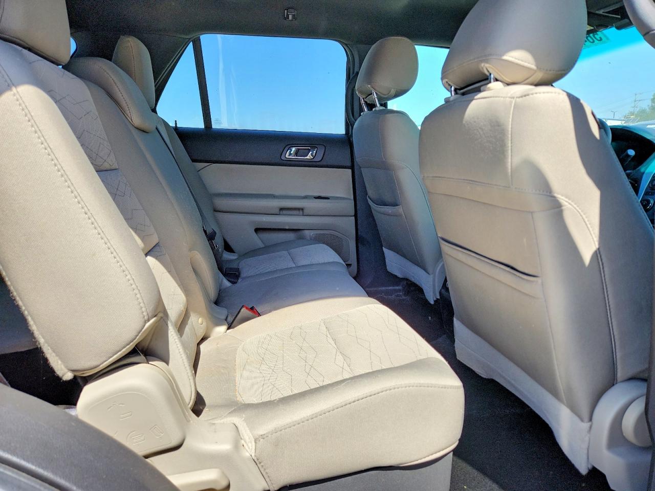 2012 Ford Explorer Silver vin: 1FMHK7B87CGA52497