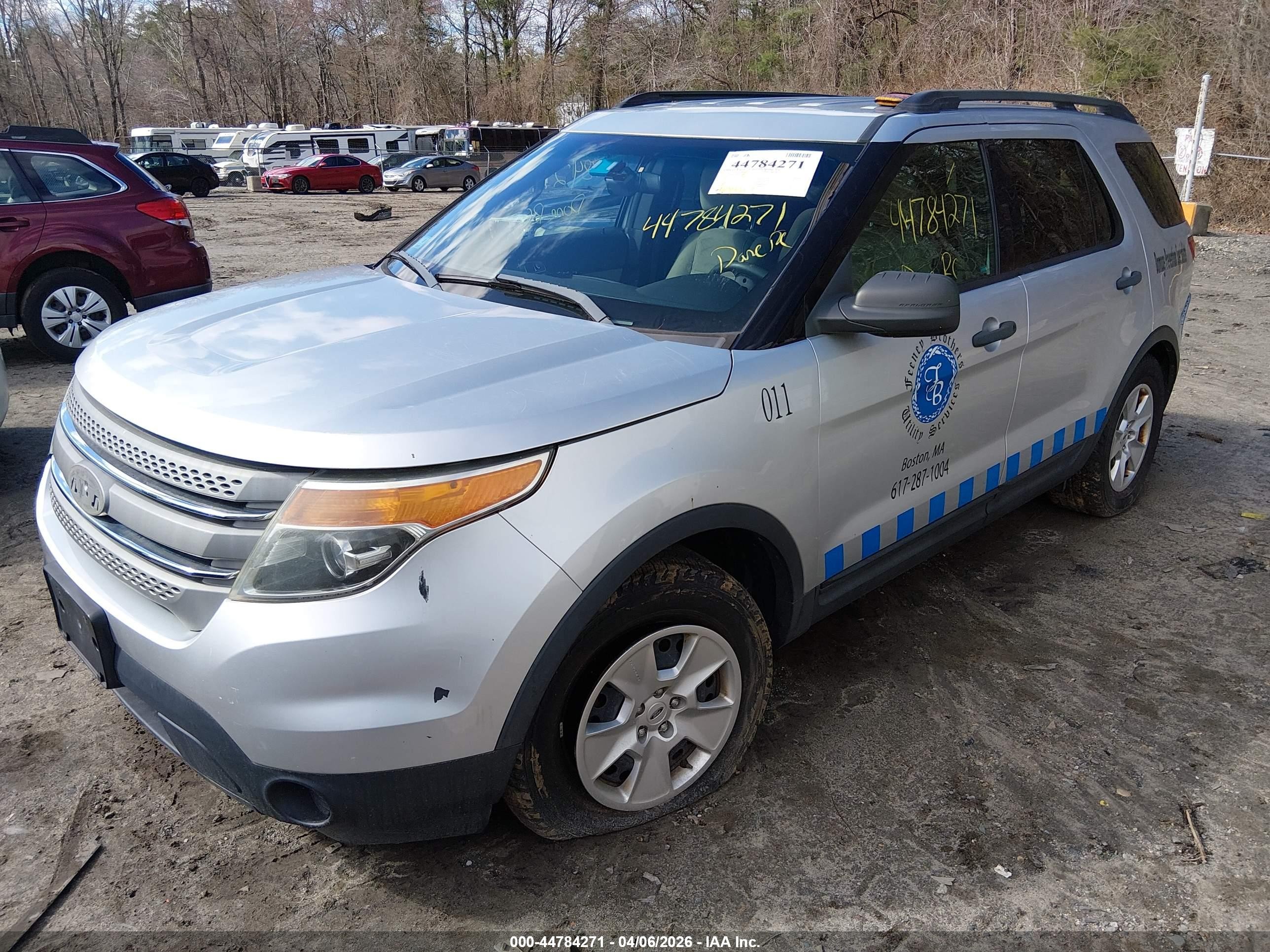 2011 Ford Explorer   Silver vin: 1FMHK7B88BGA89329