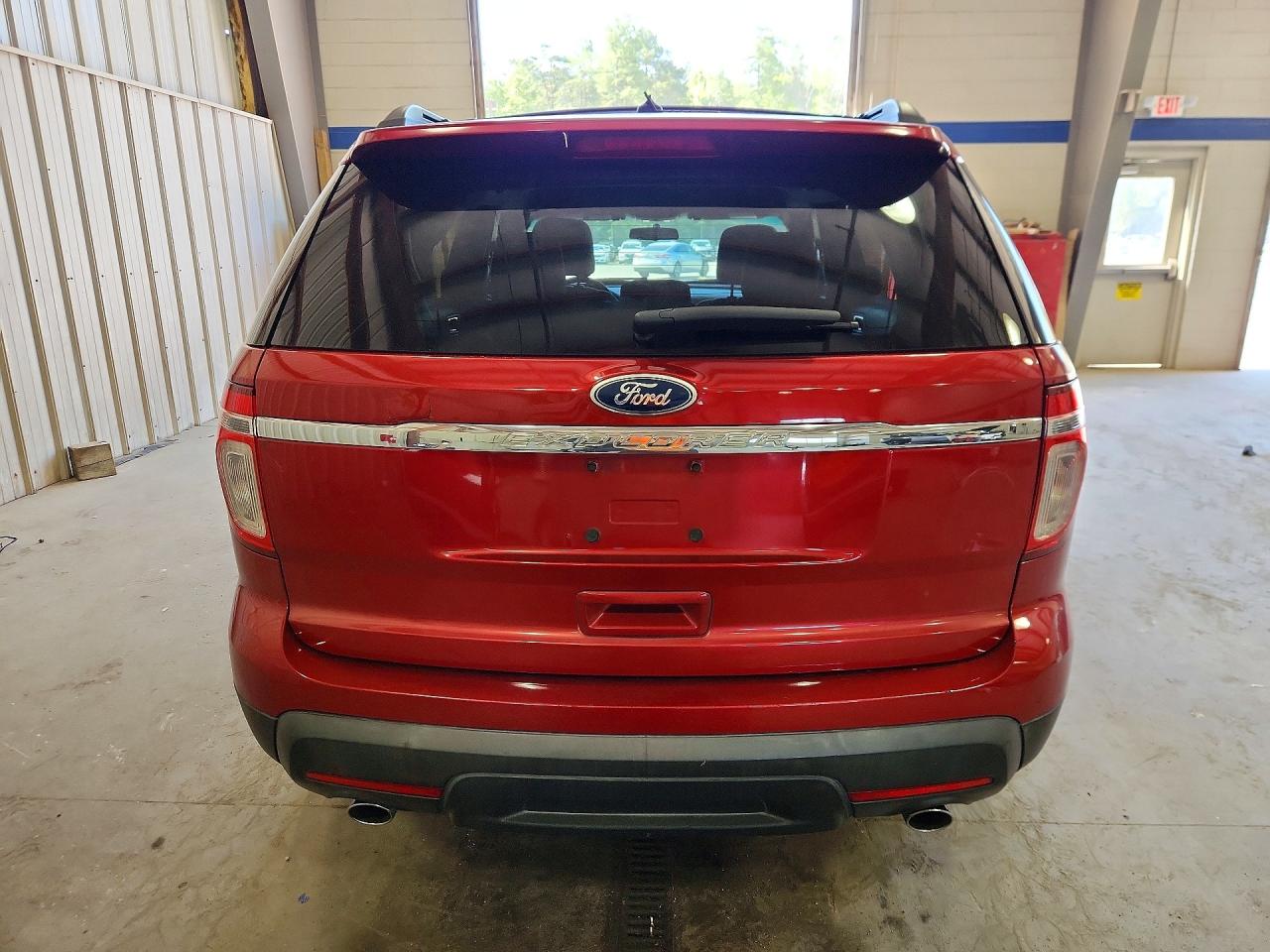 2011 Ford Explorer Red vin: 1FMHK7B89BGA09827