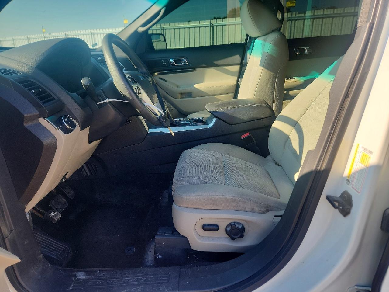 2011 Ford Explorer Silver vin: 1FMHK7B89BGA14512