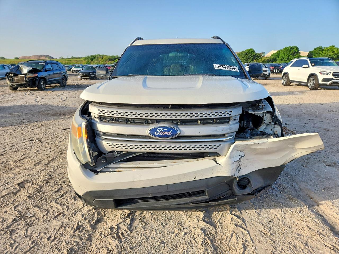 2012 Ford Explorer White vin: 1FMHK7B8XCGA79919