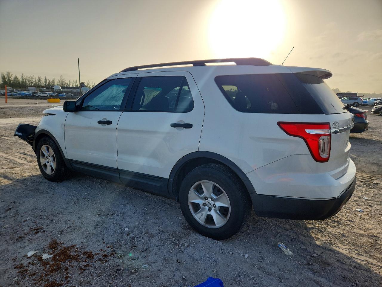 2012 Ford Explorer White vin: 1FMHK7B8XCGA79919