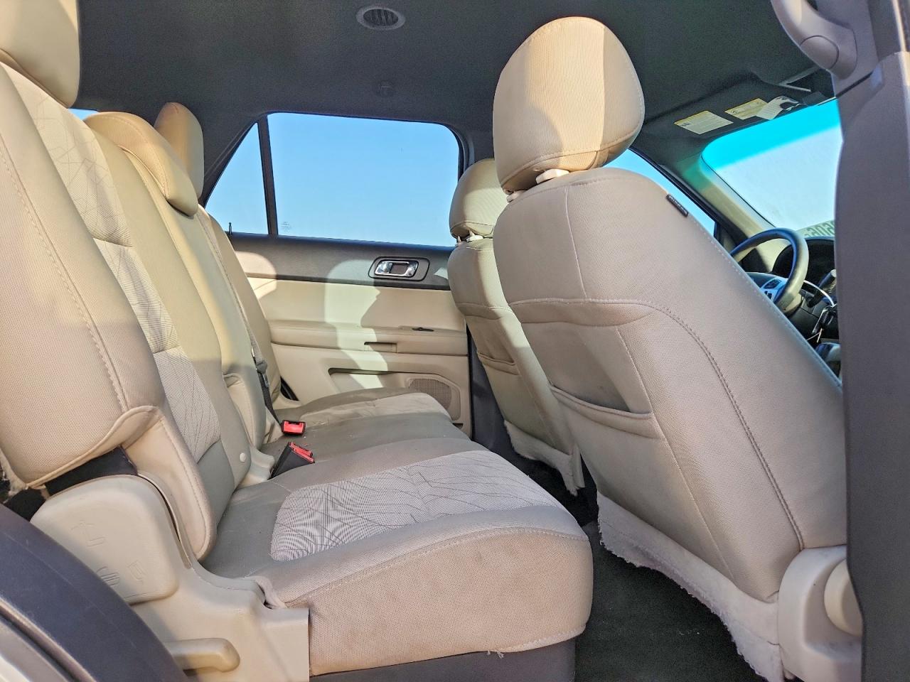 2012 Ford Explorer White vin: 1FMHK7B8XCGA79919