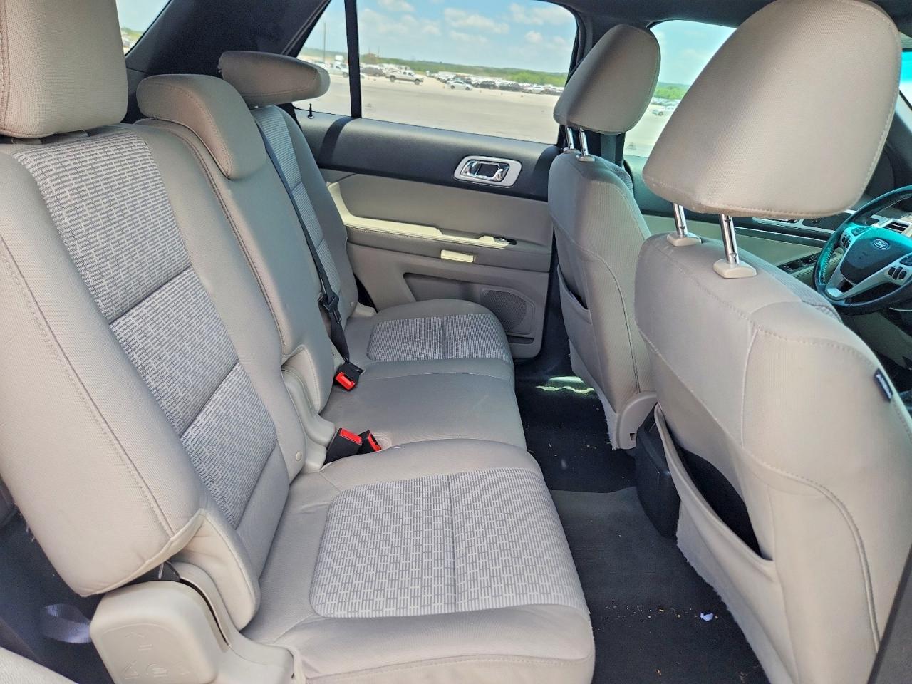 2011 Ford Explorer Xlt Silver vin: 1FMHK7D80BGA31664