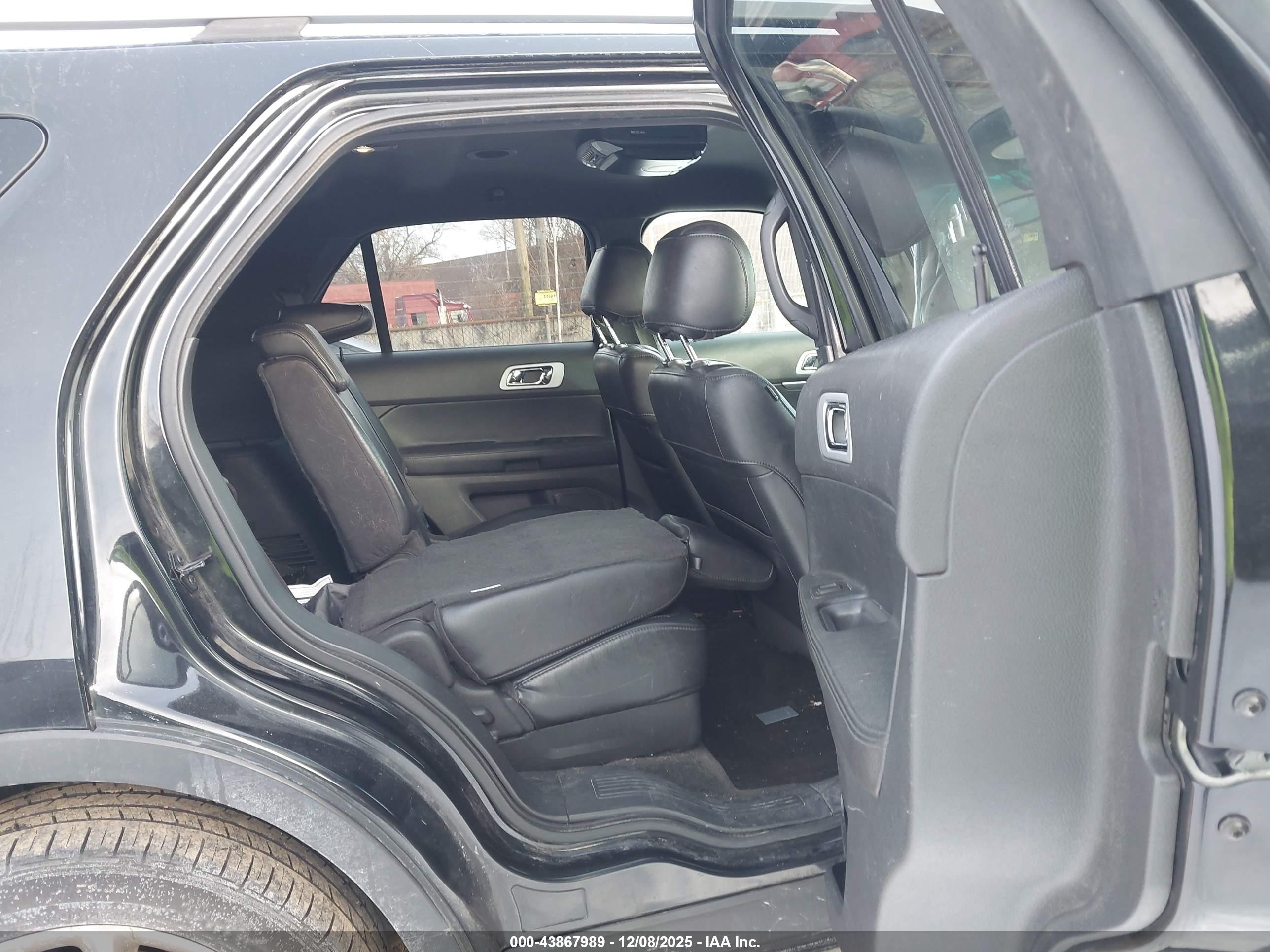 2011 Ford Explorer Xlt Black vin: 1FMHK7D80BGA50165