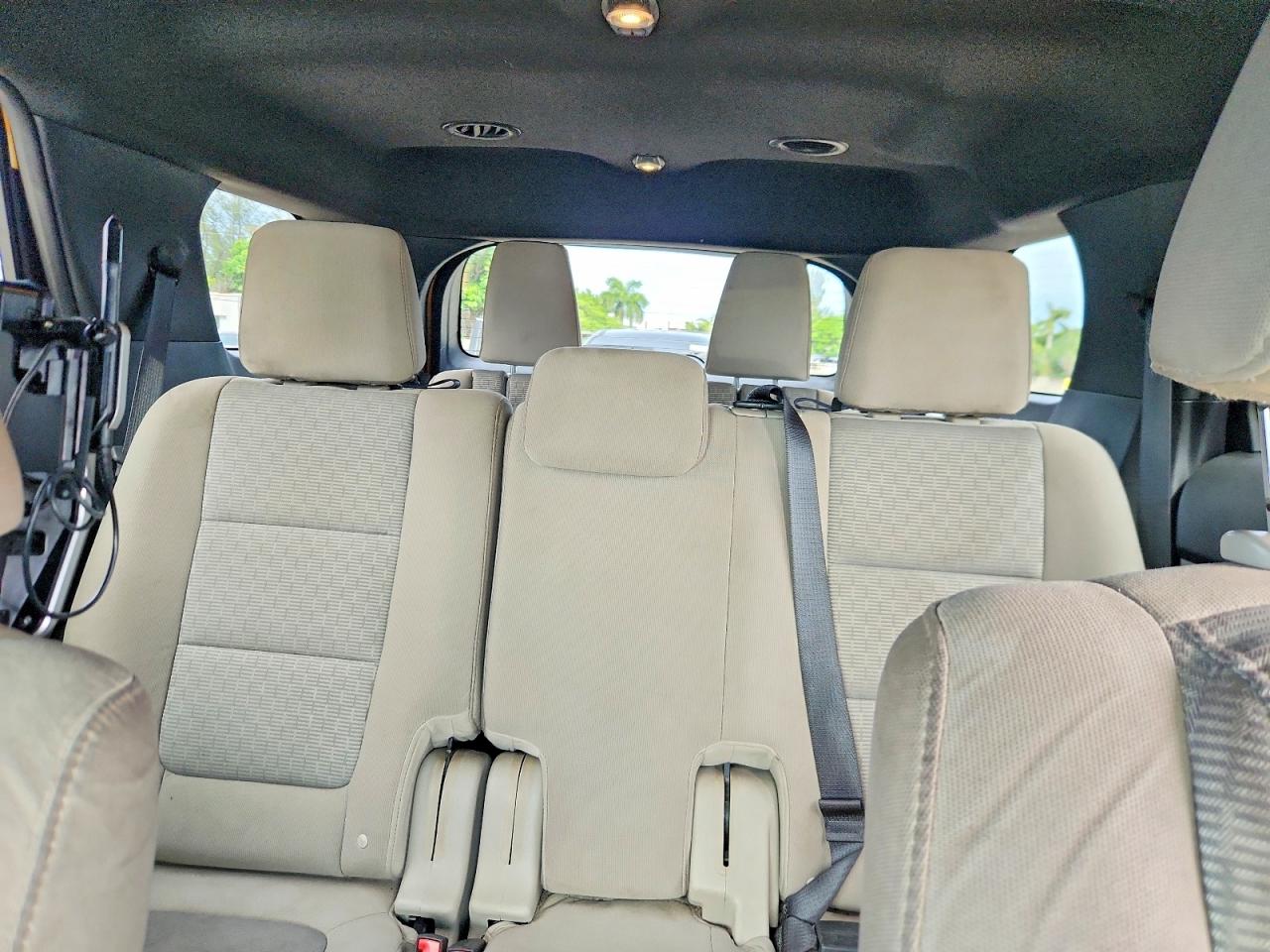 2011 Ford Explorer Xlt Yellow vin: 1FMHK7D80BGA91038