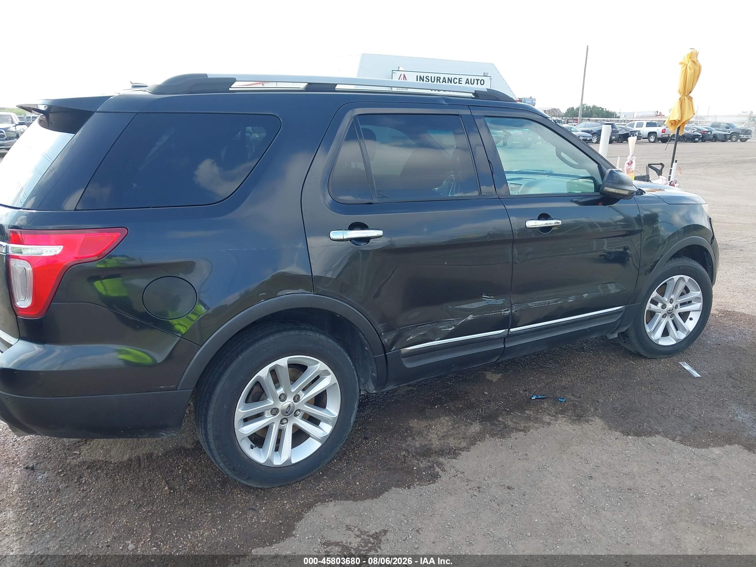 2011 Ford Explorer Xlt Black vin: 1FMHK7D81BGA53687