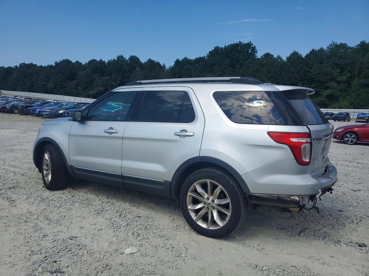 2011 Ford Explorer Xlt Silver vin: 1FMHK7D81BGA63295