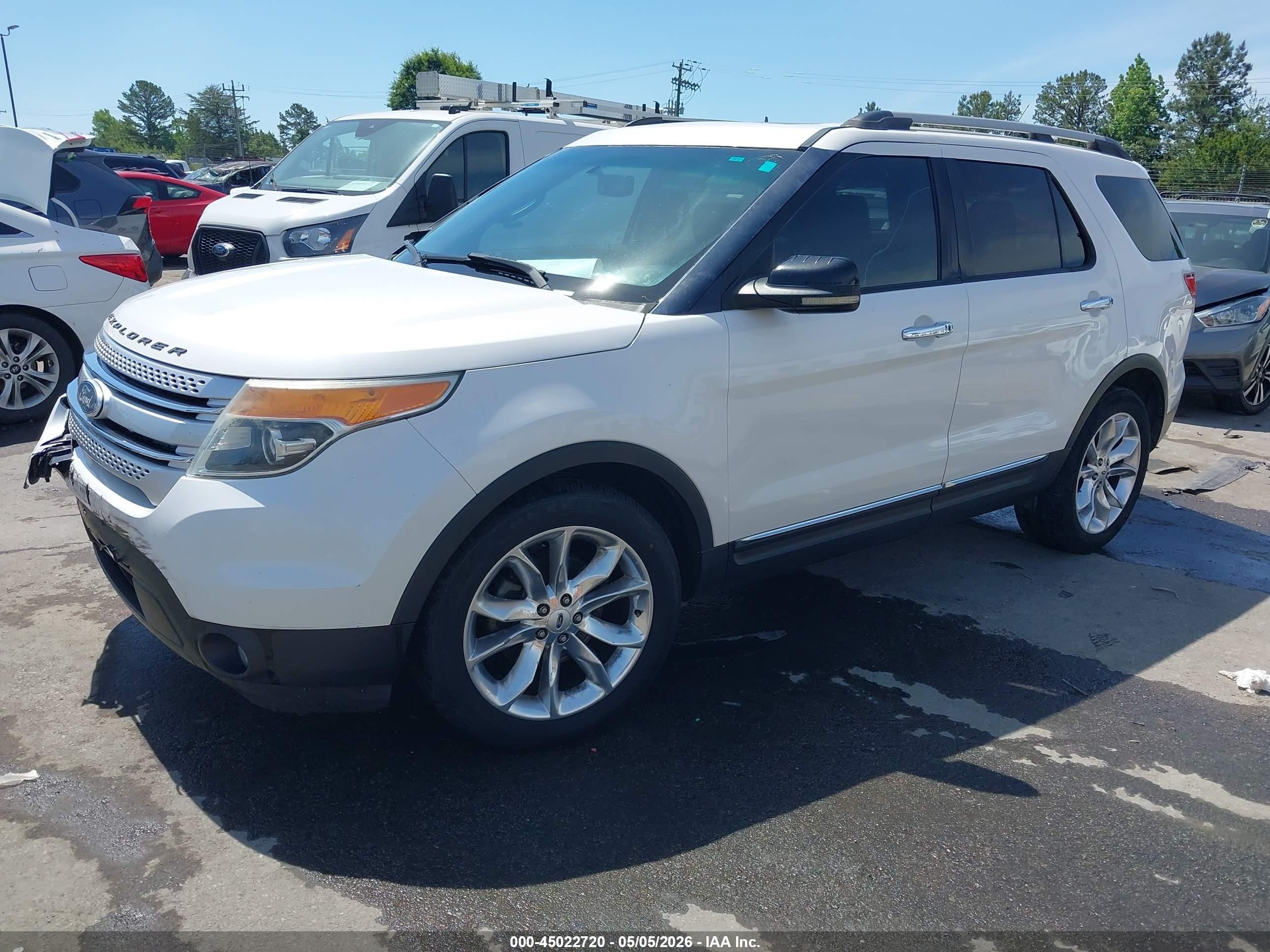 2012 Ford Explorer Xlt White vin: 1FMHK7D81CGA18312