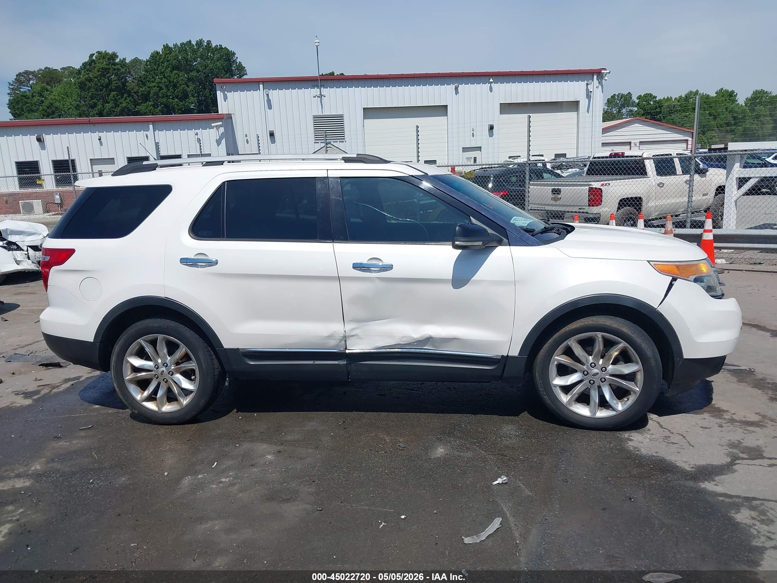 2012 Ford Explorer Xlt White vin: 1FMHK7D81CGA18312