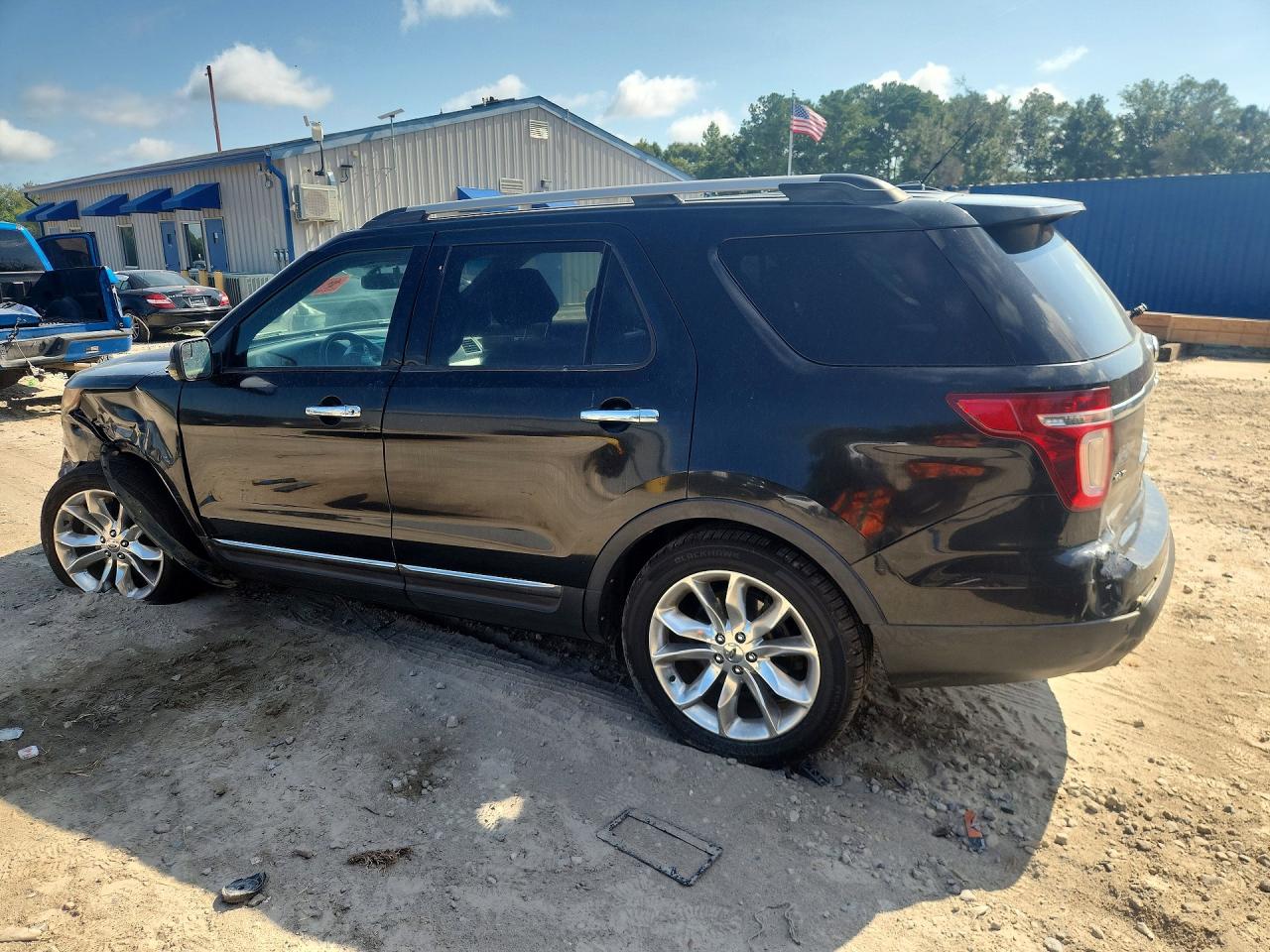 2011 Ford Explorer Xlt Black vin: 1FMHK7D82BGA10556