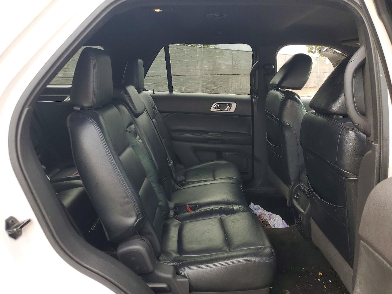 2011 Ford Explorer Xlt White vin: 1FMHK7D82BGA65492
