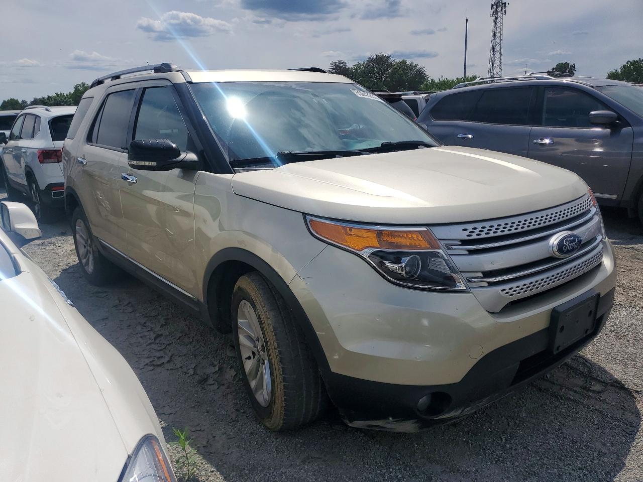 2011 Ford Explorer Xlt Tan vin: 1FMHK7D82BGA78968
