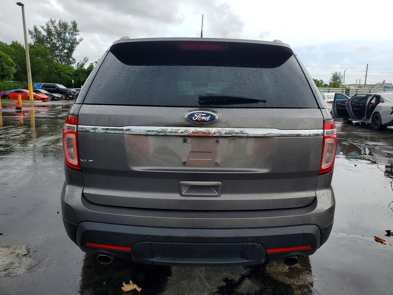 2011 Ford Explorer Xlt Gray vin: 1FMHK7D82BGA94300