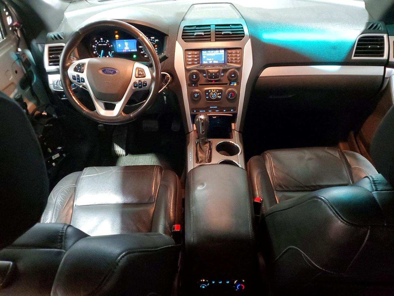 2012 Ford Explorer Xlt Silver vin: 1FMHK7D82CGA30176