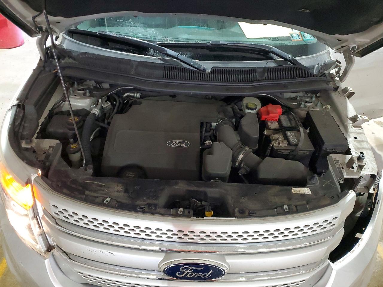 2012 Ford Explorer Xlt Silver vin: 1FMHK7D82CGA30176