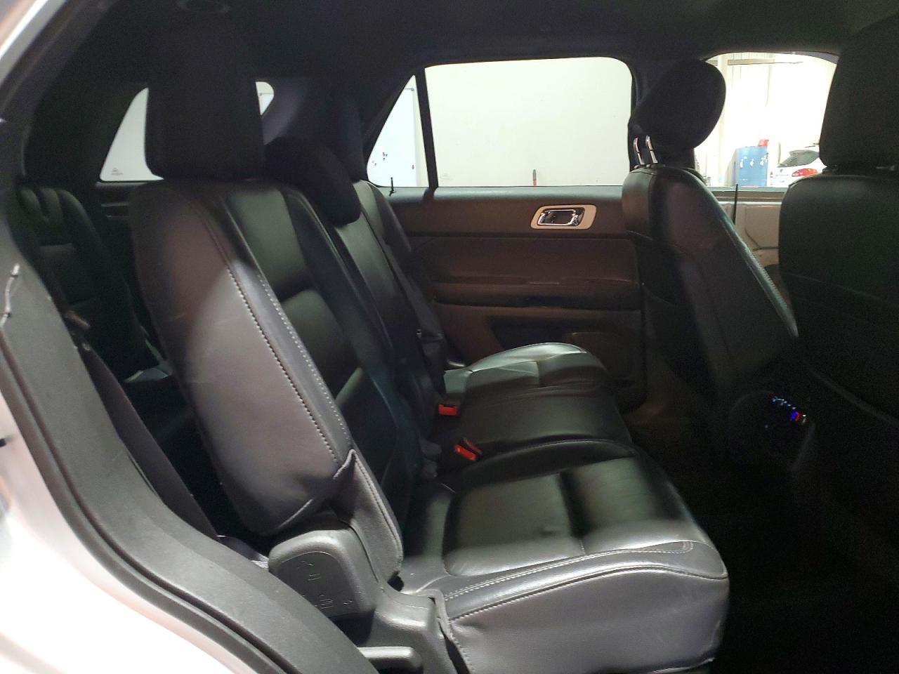 2012 Ford Explorer Xlt Silver vin: 1FMHK7D82CGA30176