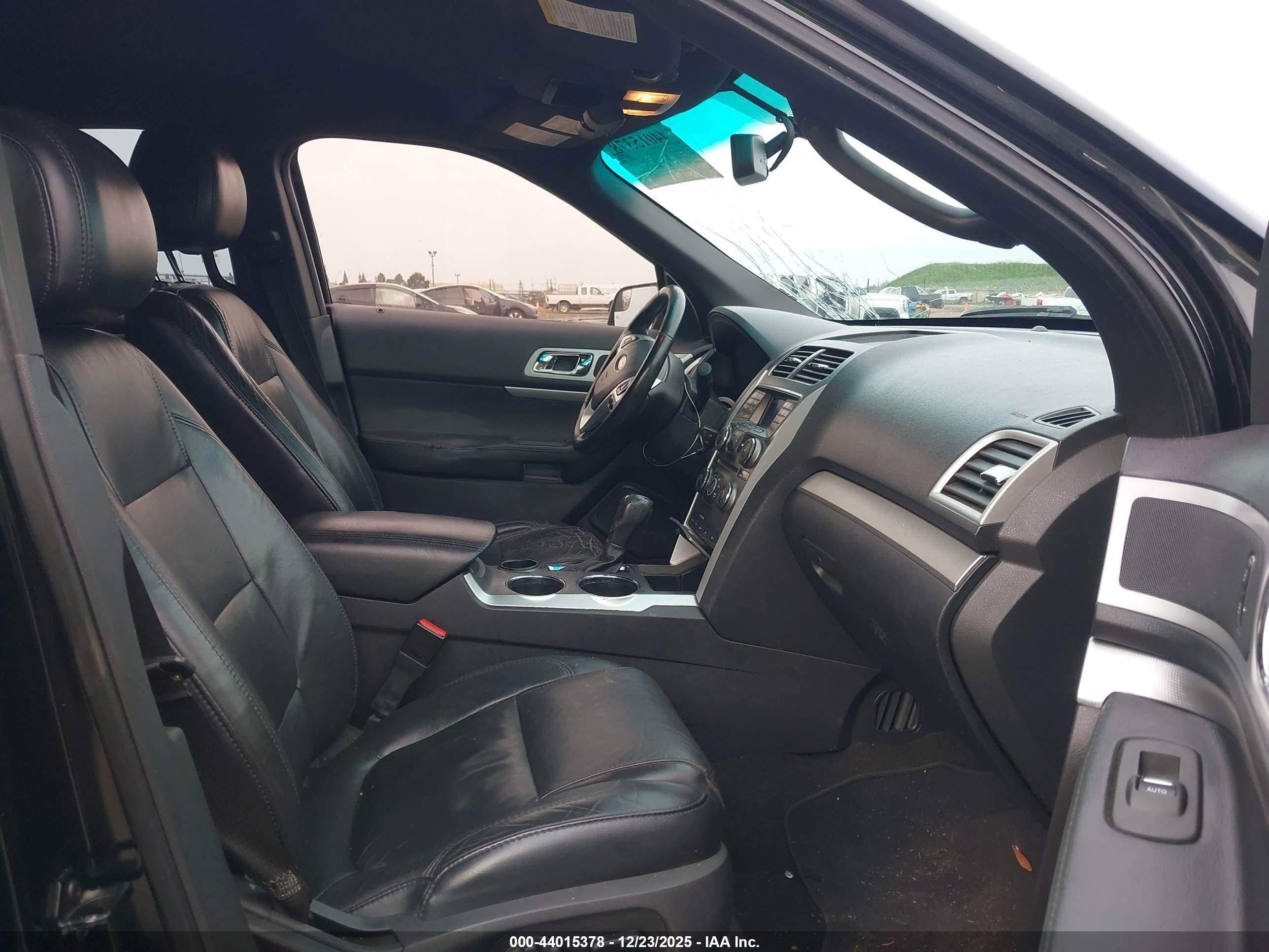 2012 Ford Explorer Xlt Черный vin: 1FMHK7D82CGA53263