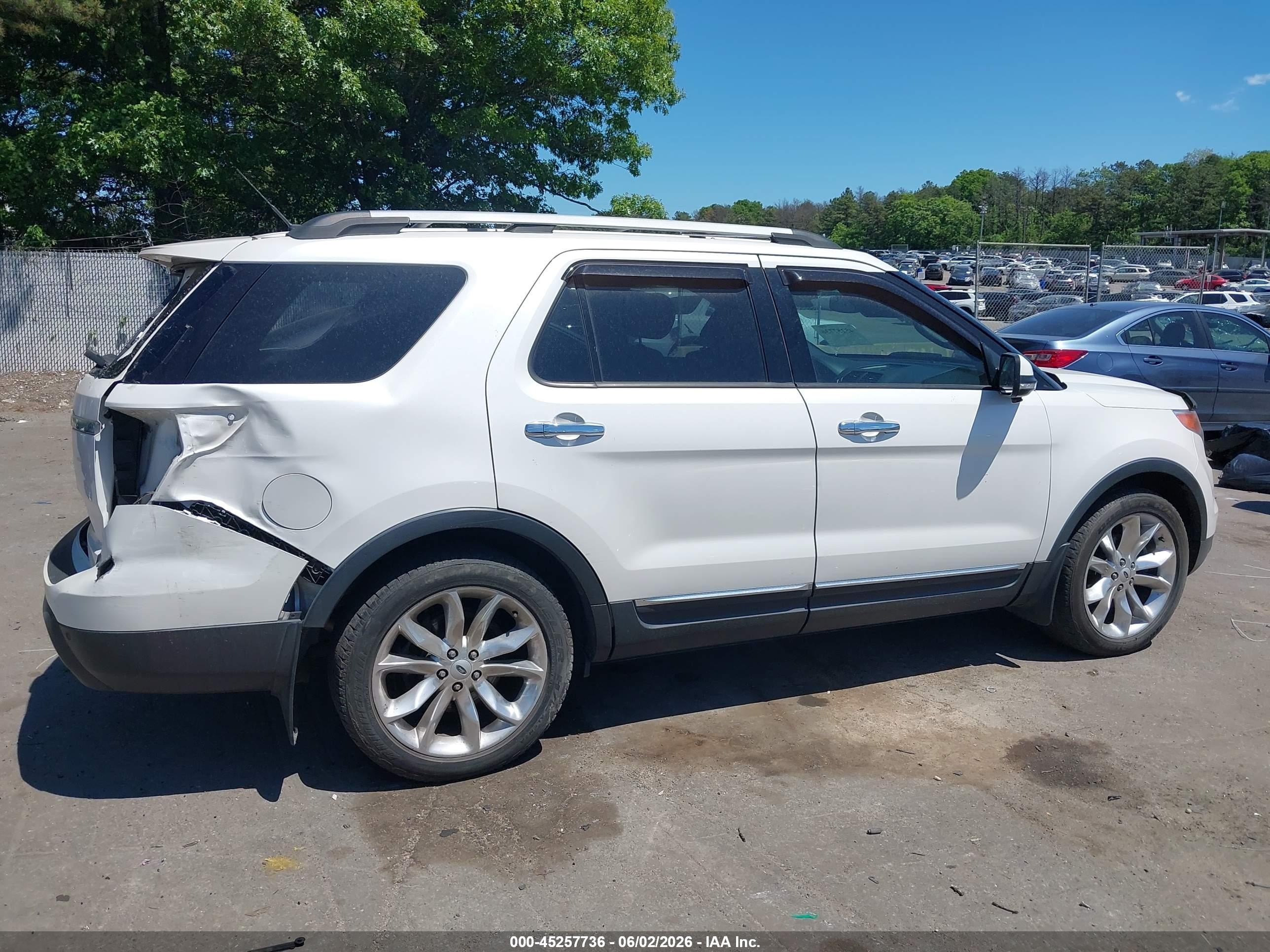 2012 Ford Explorer Xlt Белый vin: 1FMHK7D82CGA63372
