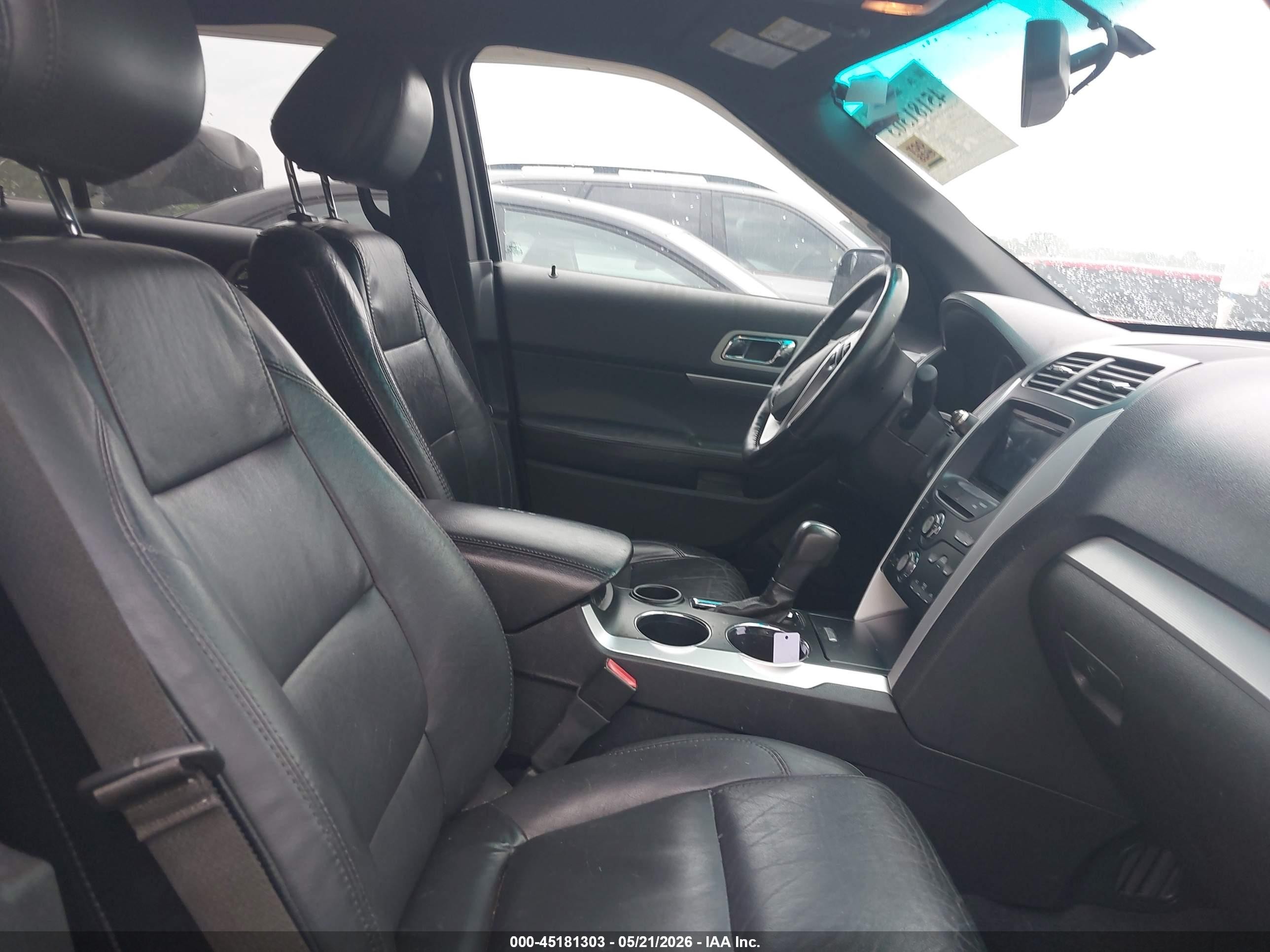 2012 Ford Explorer Xlt White vin: 1FMHK7D82CGA98722