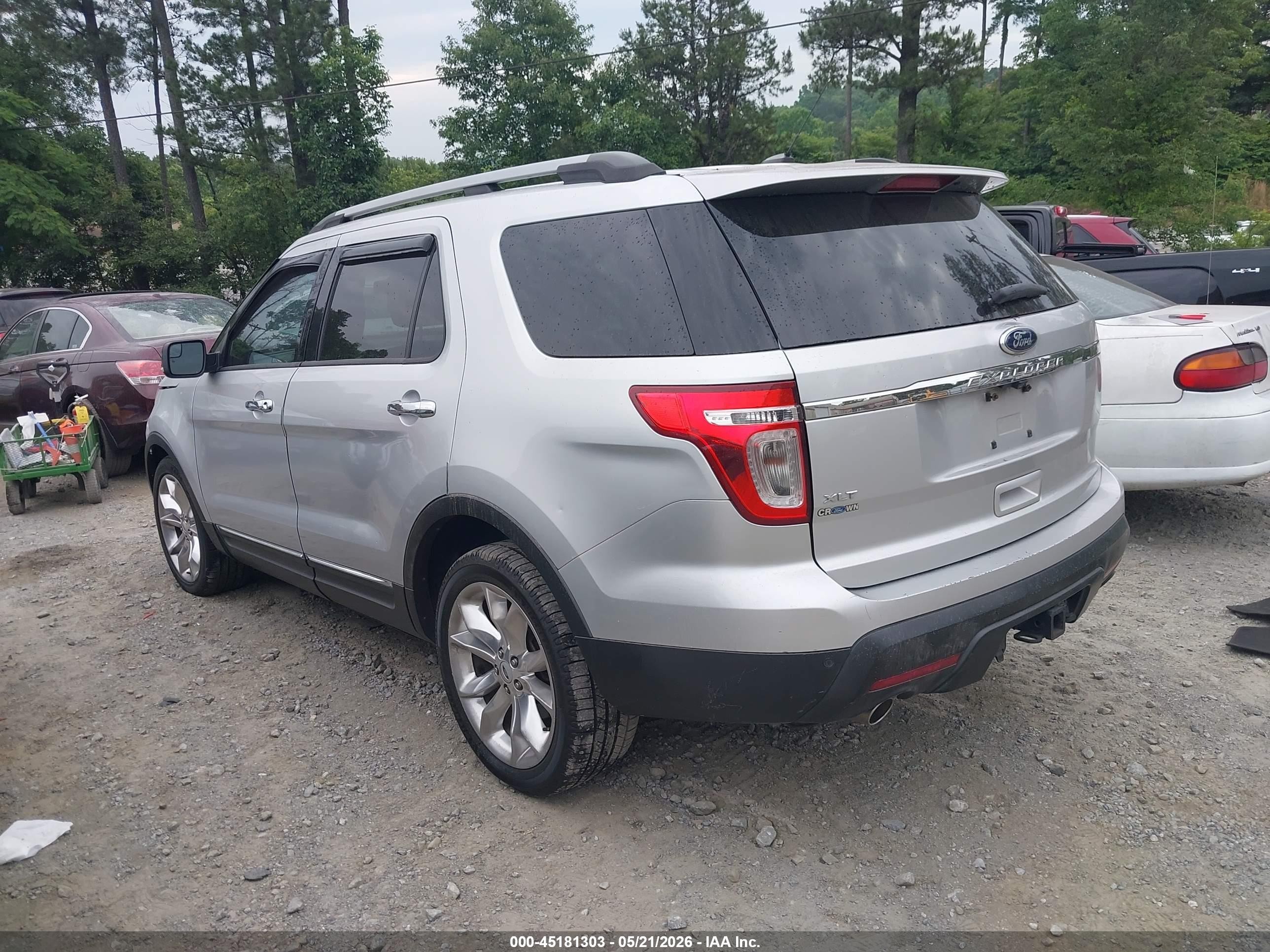 2012 Ford Explorer Xlt White vin: 1FMHK7D82CGA98722
