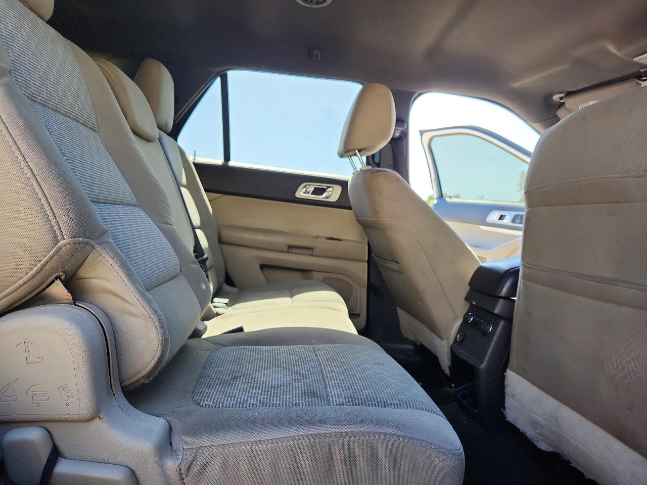 2011 Ford Explorer Xlt Silver vin: 1FMHK7D83BGA94483