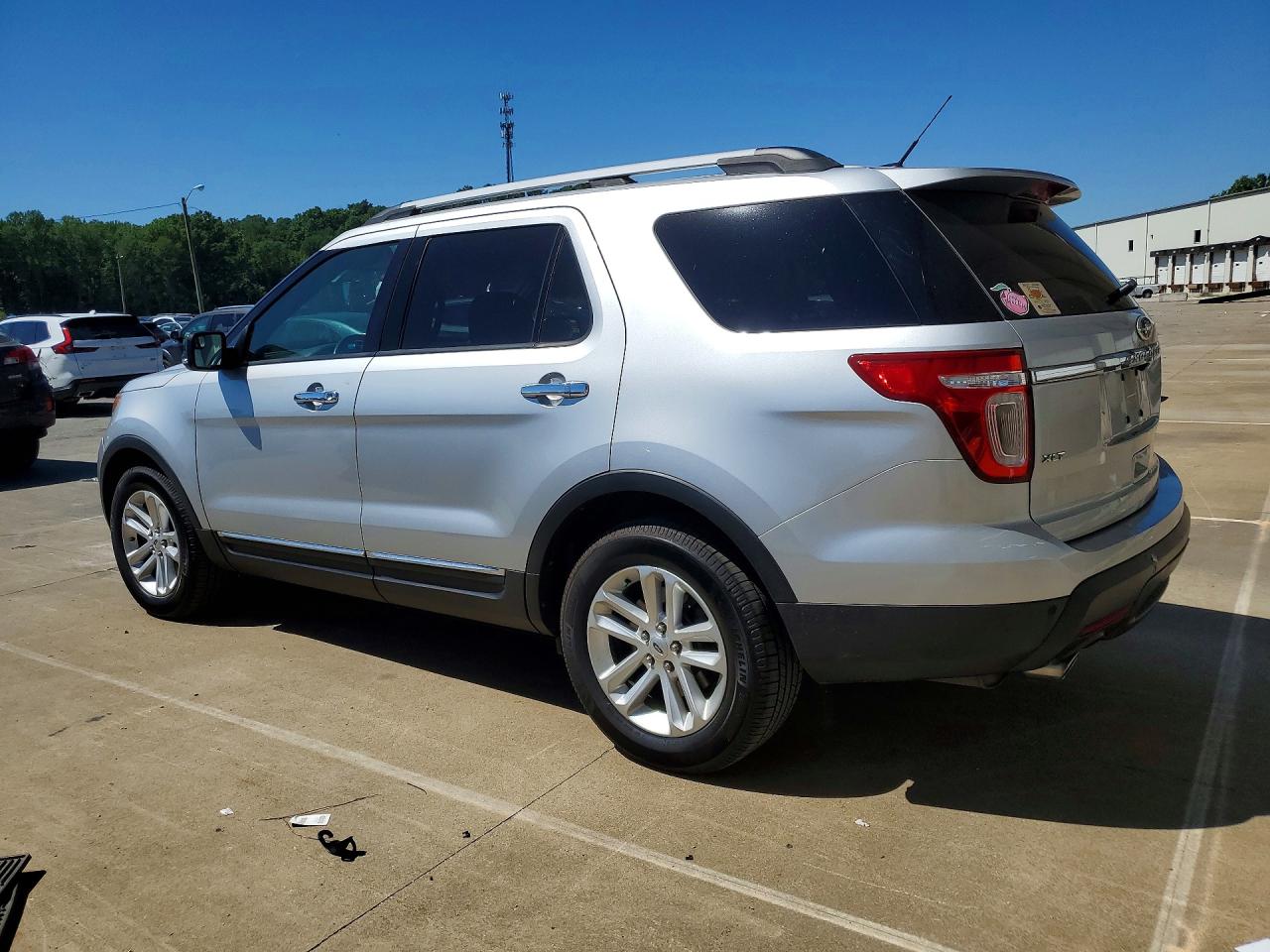 2012 Ford Explorer Xlt Silver vin: 1FMHK7D83CGA08011