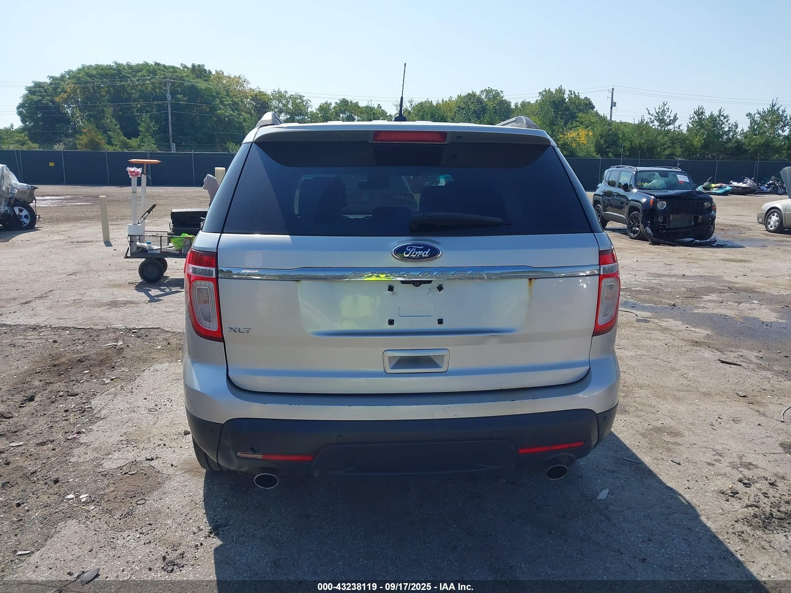 2012 Ford Explorer Xlt Серебряный vin: 1FMHK7D83CGA53319