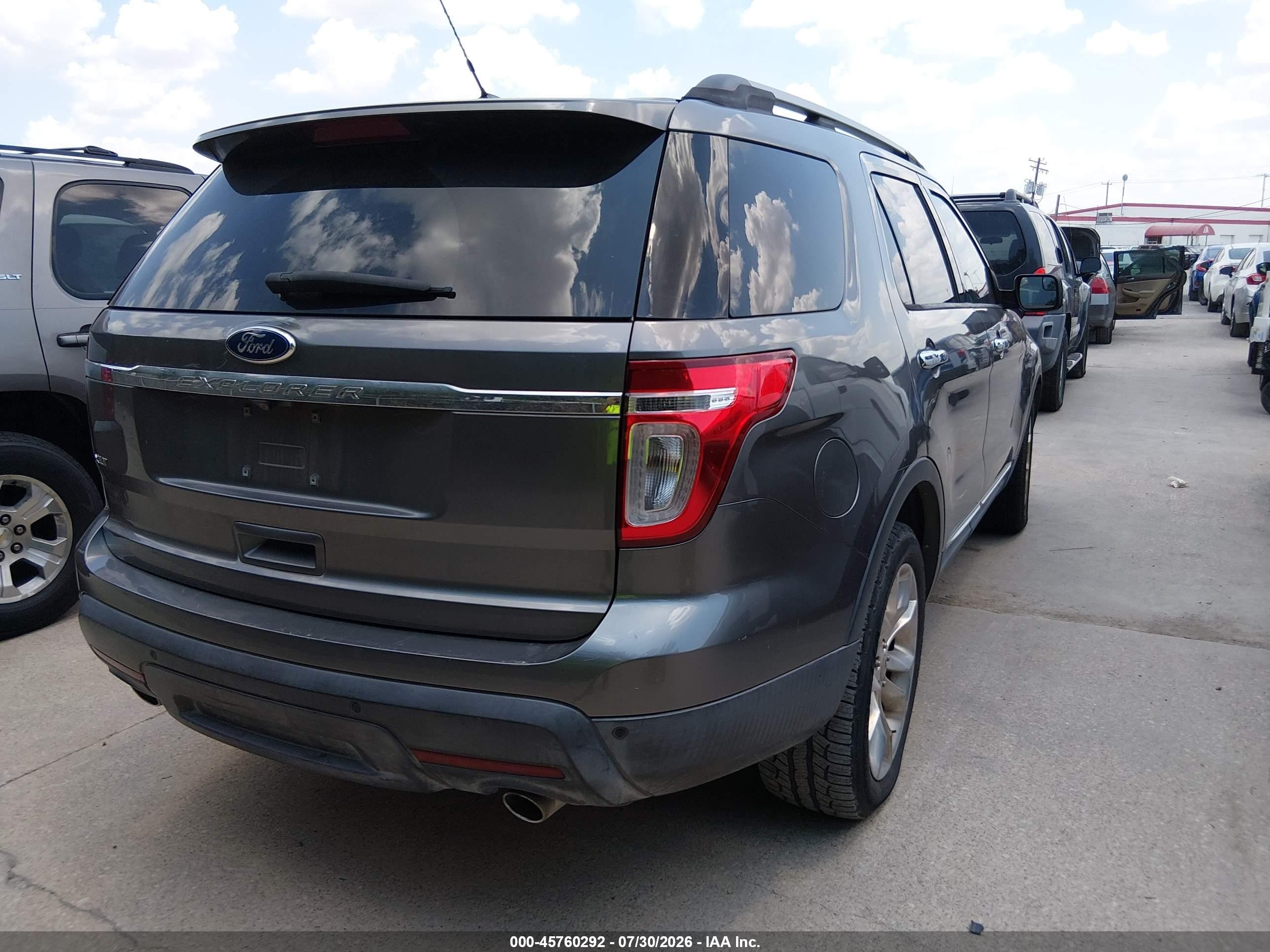 2011 Ford Explorer Xlt Gray vin: 1FMHK7D84BGA10963