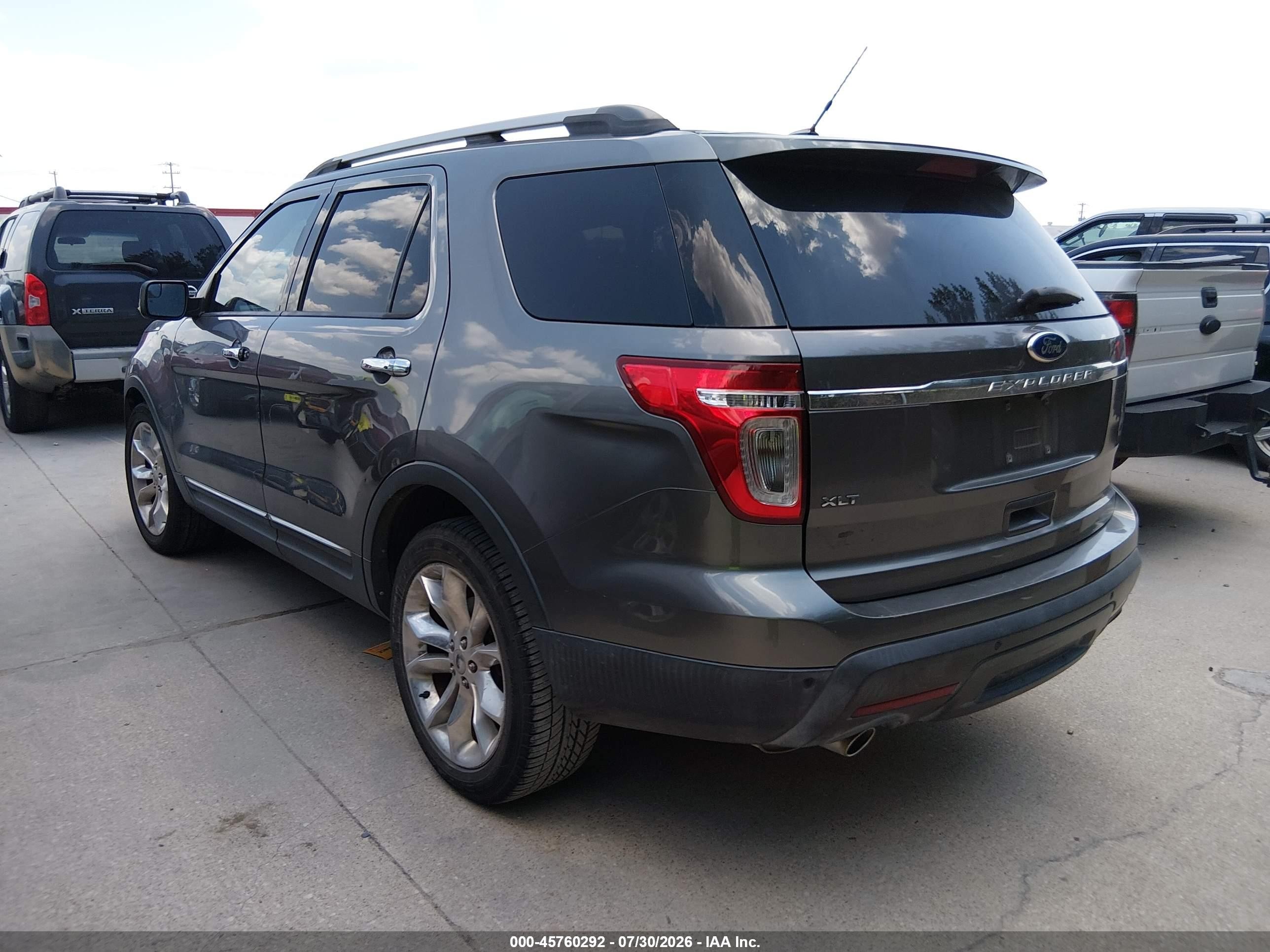 2011 Ford Explorer Xlt Gray vin: 1FMHK7D84BGA10963