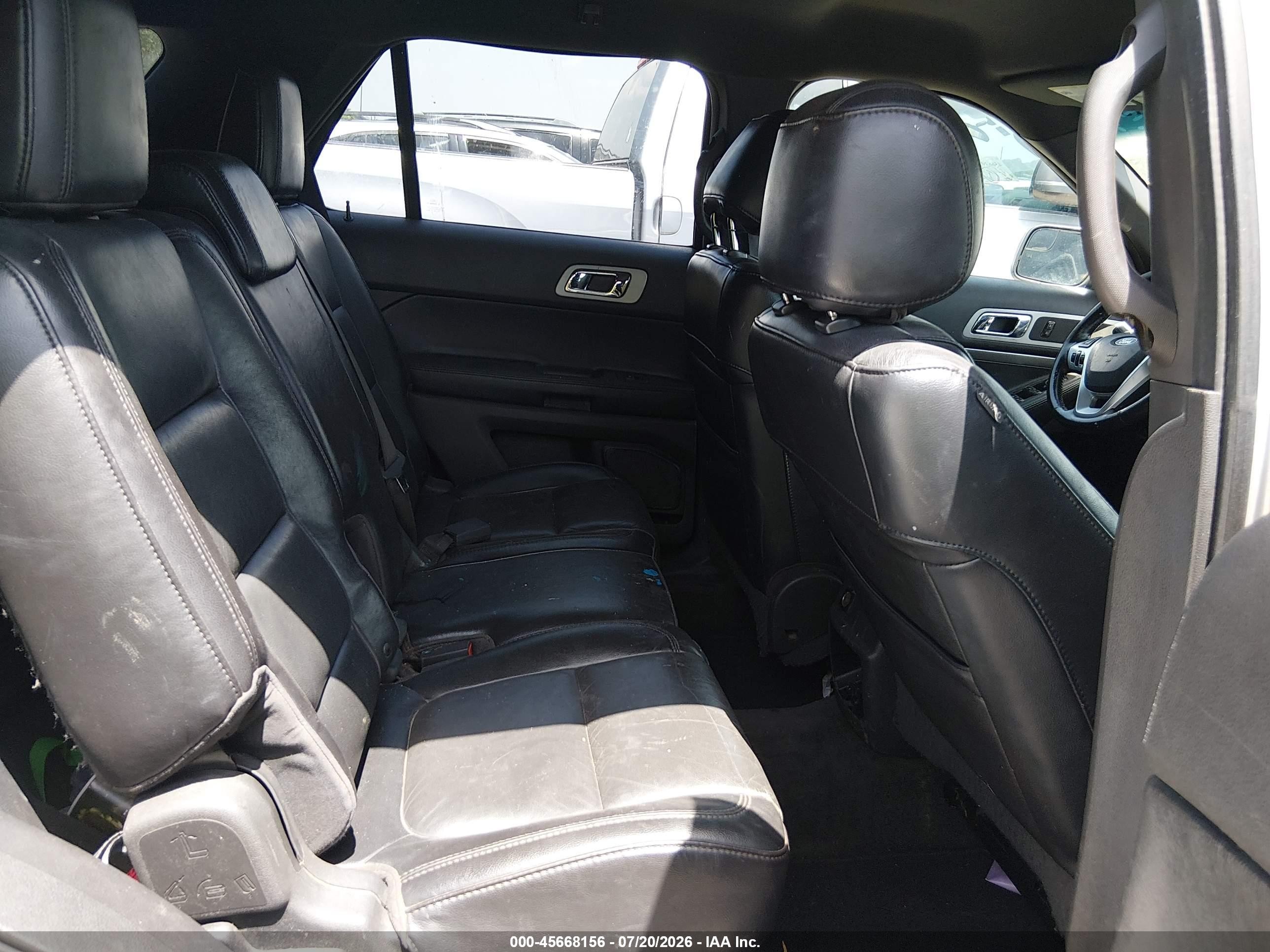 2011 Ford Explorer Xlt Silver vin: 1FMHK7D84BGA42568
