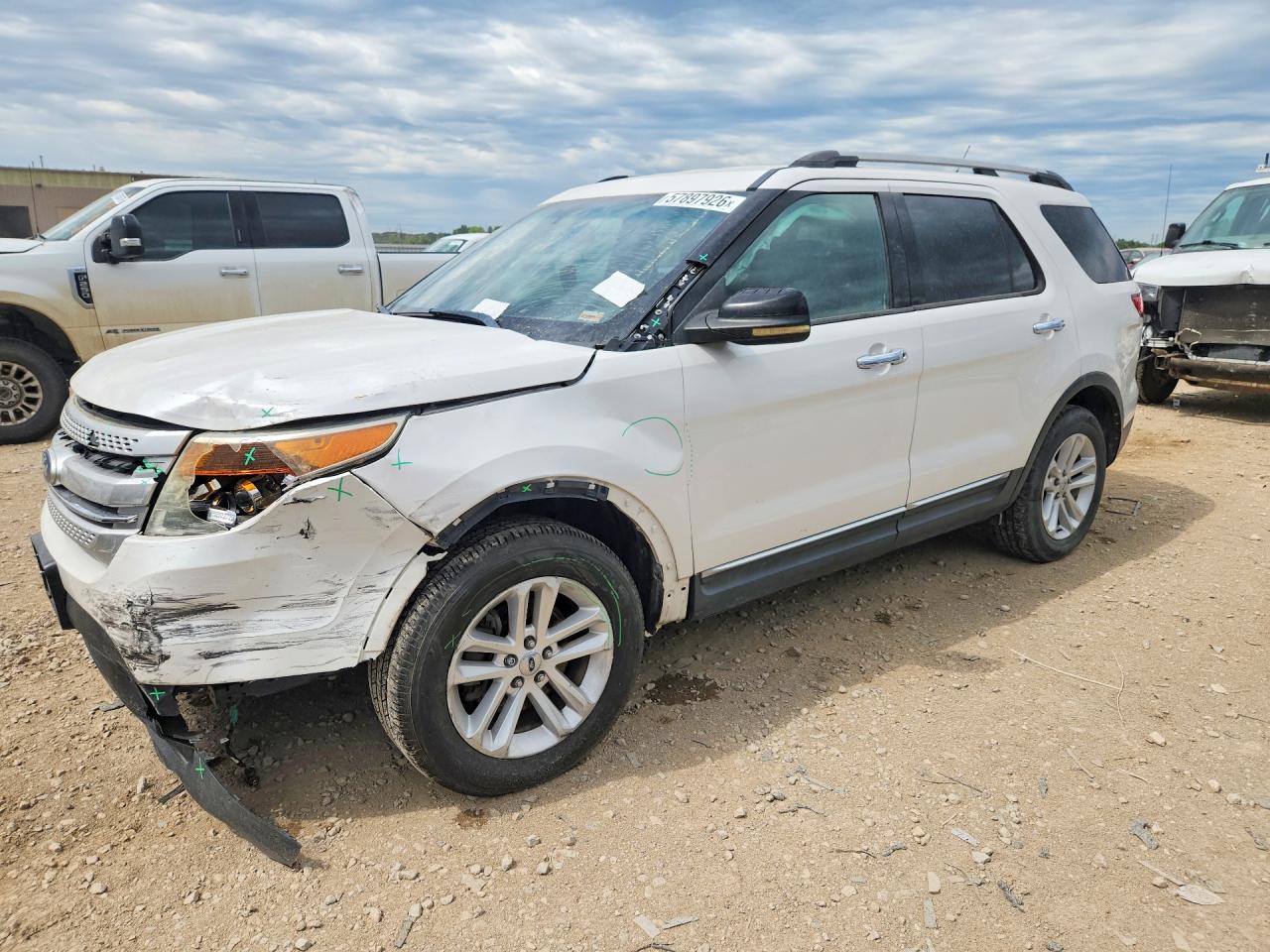 2011 Ford Explorer Xlt White vin: 1FMHK7D84BGA43266