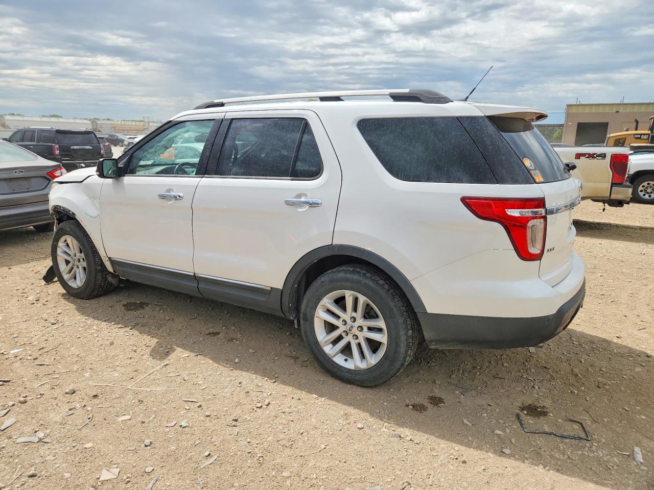 2011 Ford Explorer Xlt White vin: 1FMHK7D84BGA43266