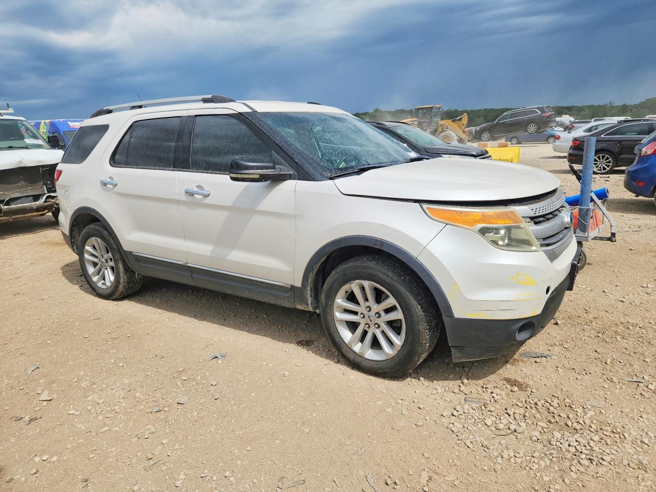 2011 Ford Explorer Xlt White vin: 1FMHK7D84BGA43266