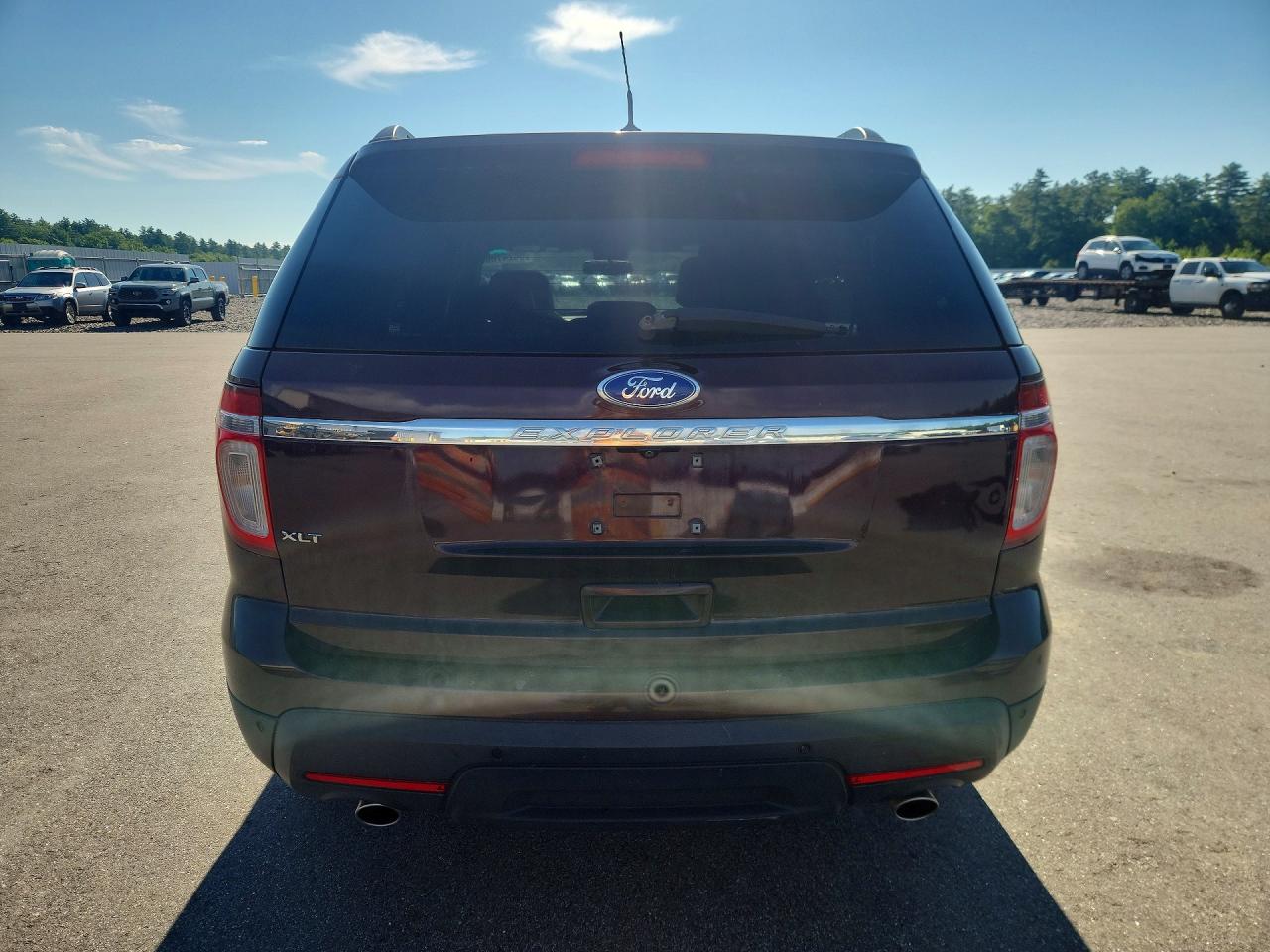 2011 Ford Explorer Xlt Burgundy vin: 1FMHK7D84BGA57667