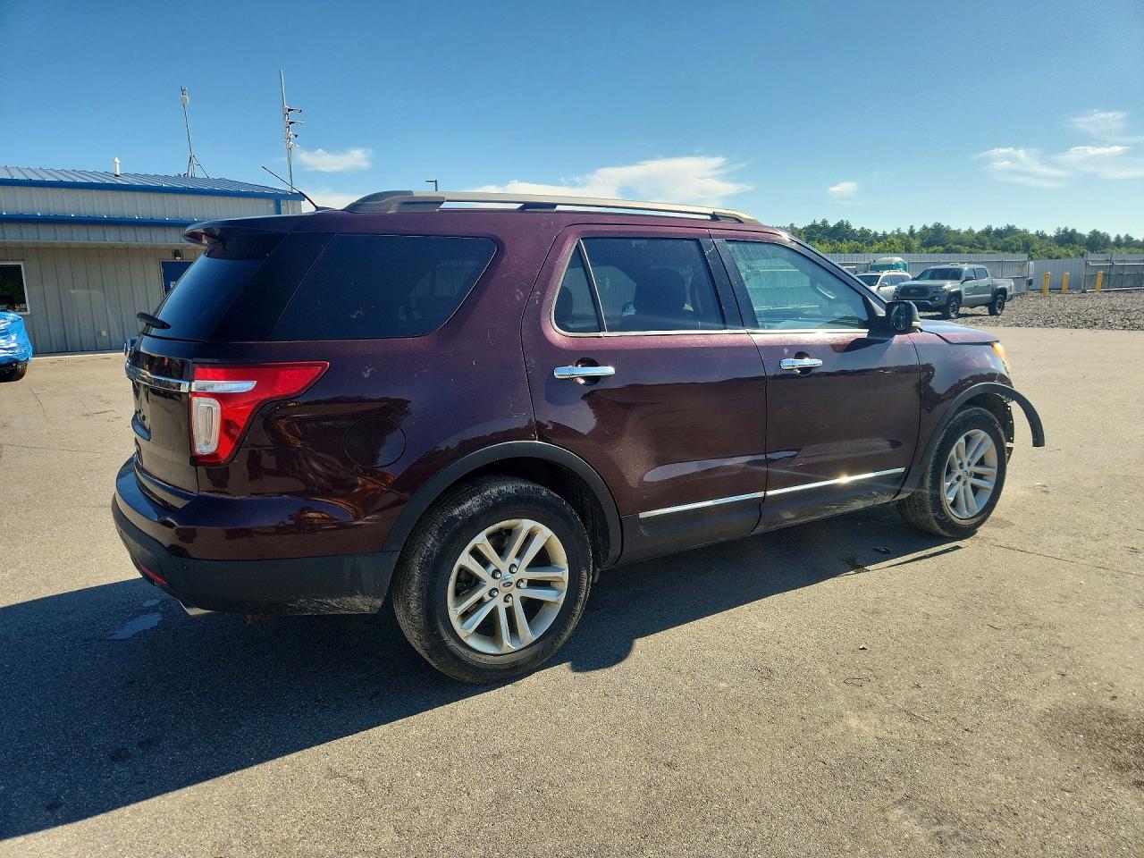 2011 Ford Explorer Xlt Burgundy vin: 1FMHK7D84BGA57667