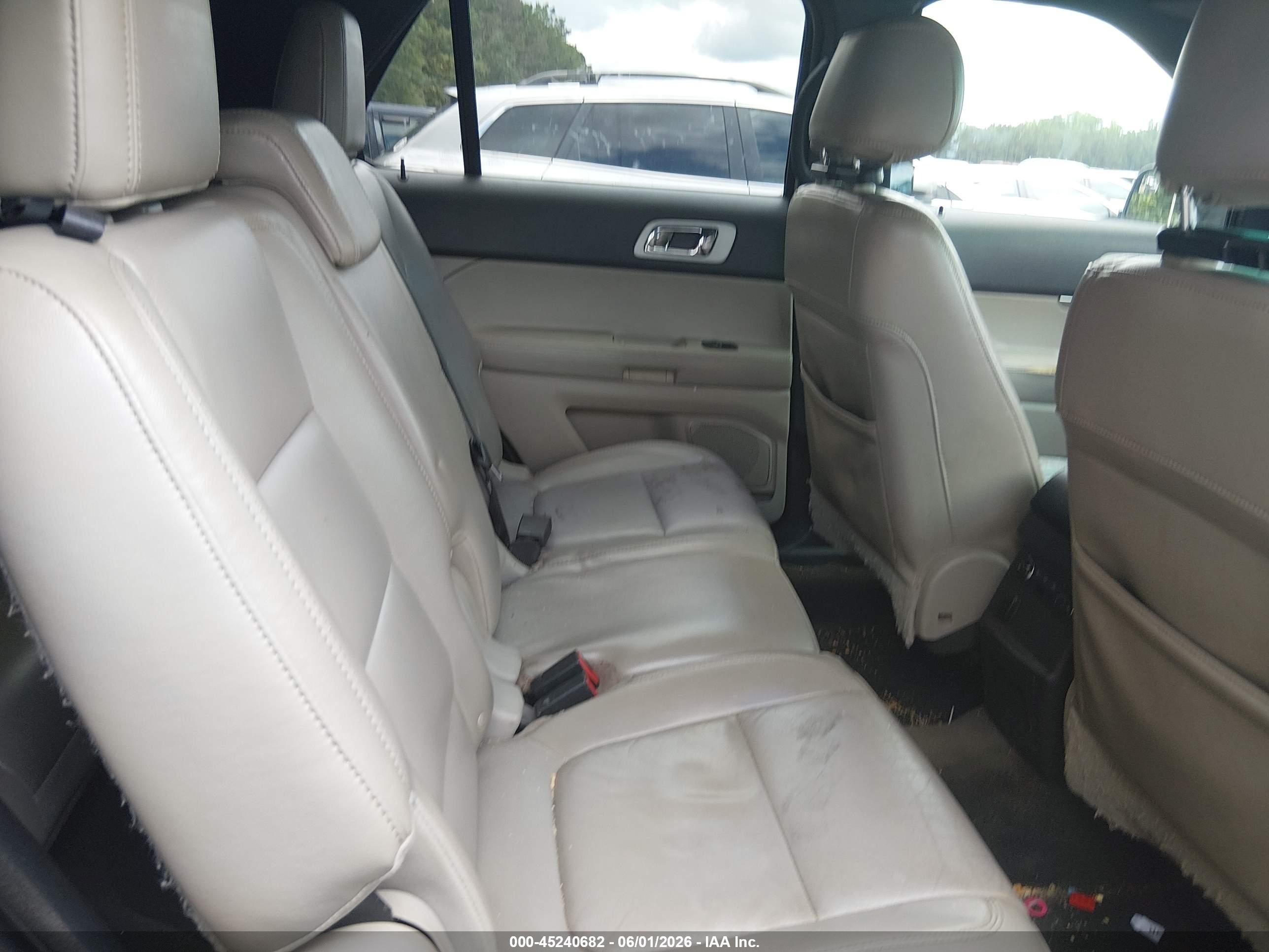 2011 Ford Explorer Xlt Белый vin: 1FMHK7D84BGA78616