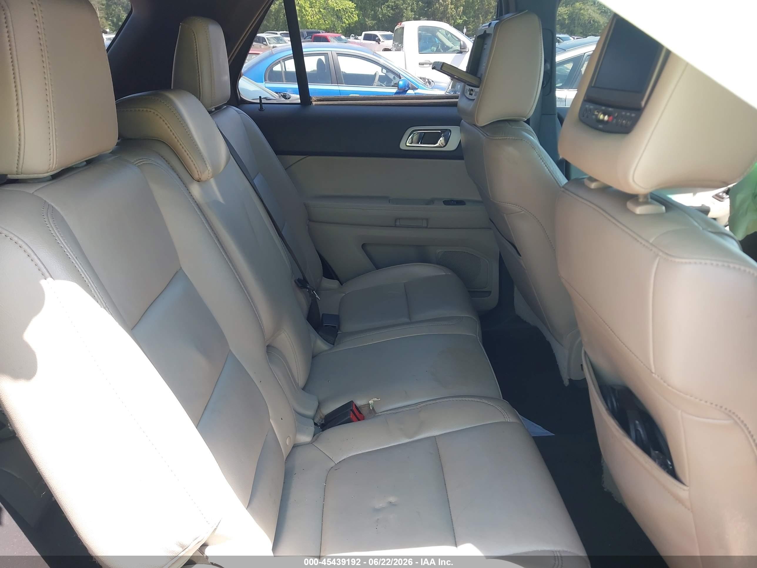 2012 Ford Explorer Xlt White vin: 1FMHK7D84CGA90573