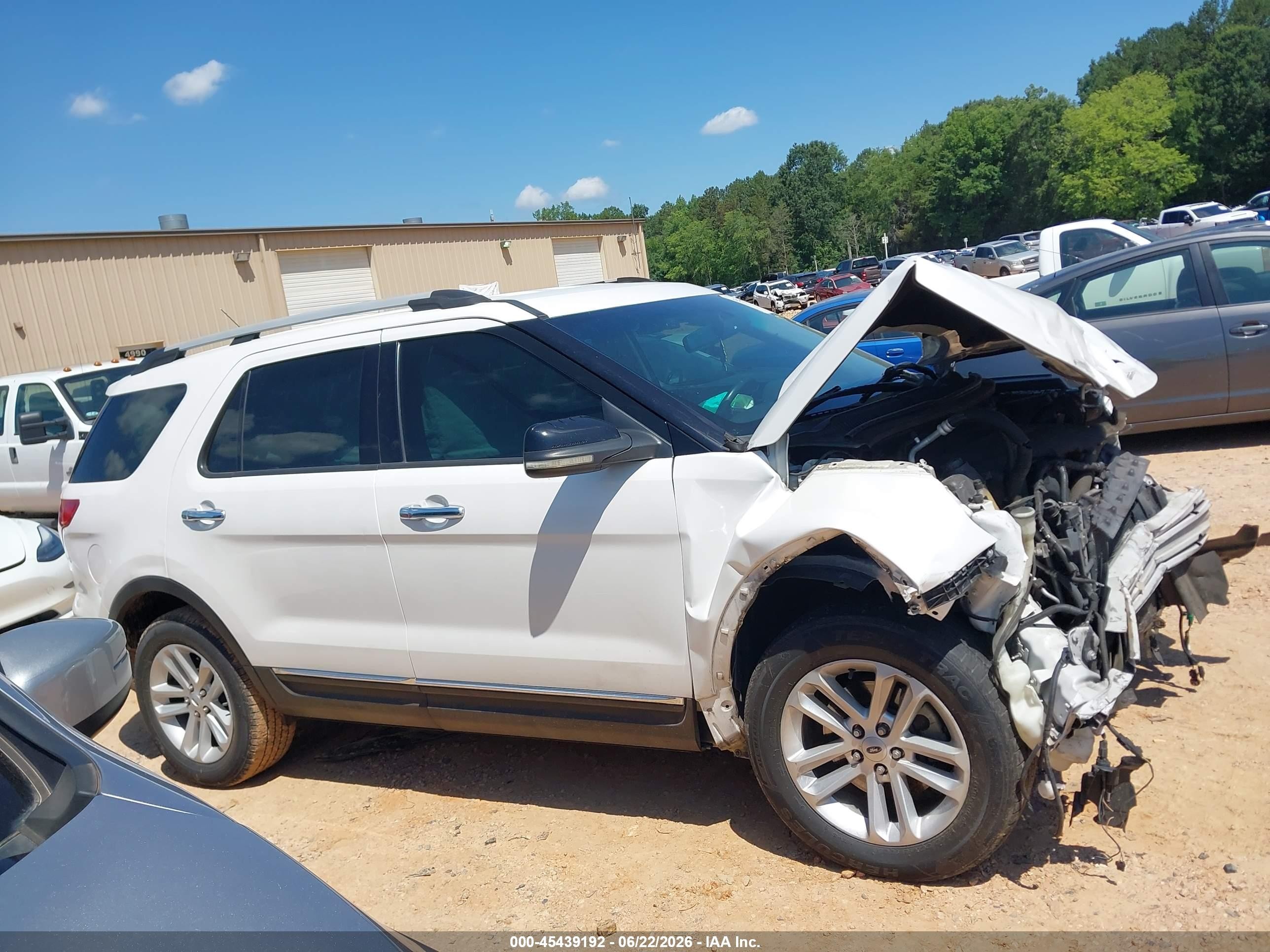 2012 Ford Explorer Xlt White vin: 1FMHK7D84CGA90573