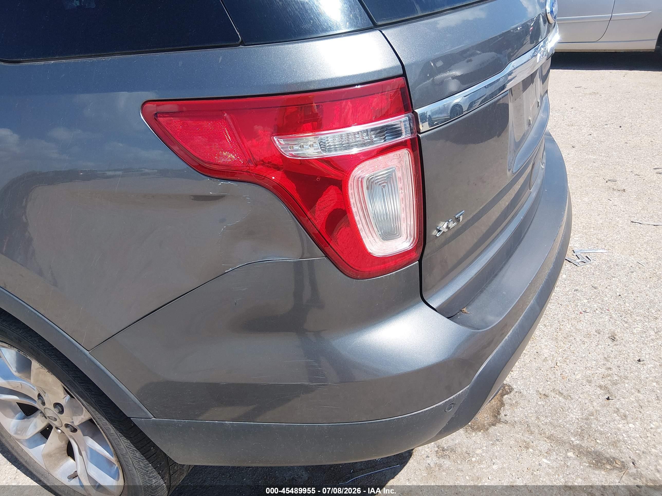 2011 Ford Explorer Xlt Серый vin: 1FMHK7D85BGA50520