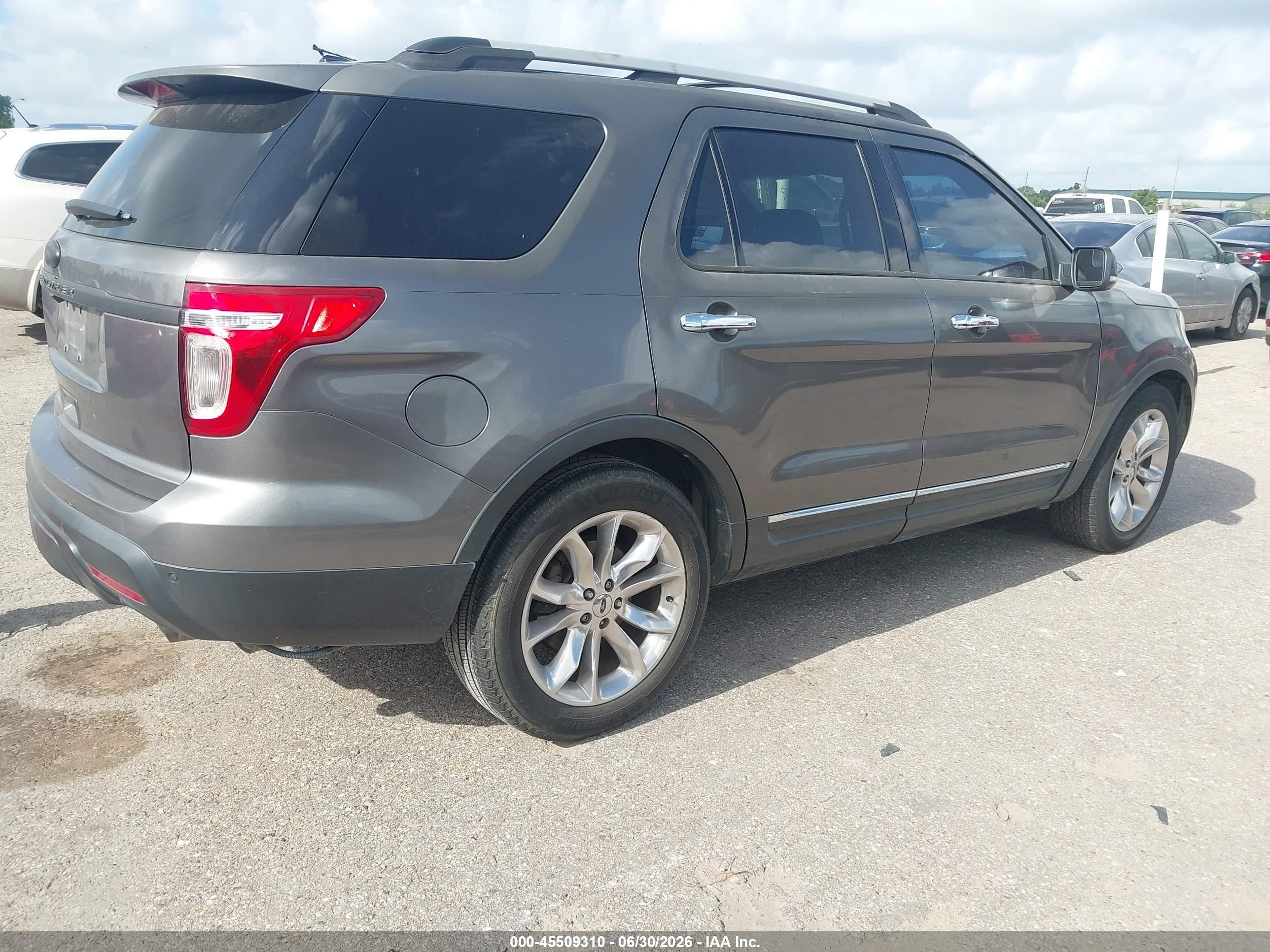 2011 Ford Explorer Xlt Gray vin: 1FMHK7D85BGA78950