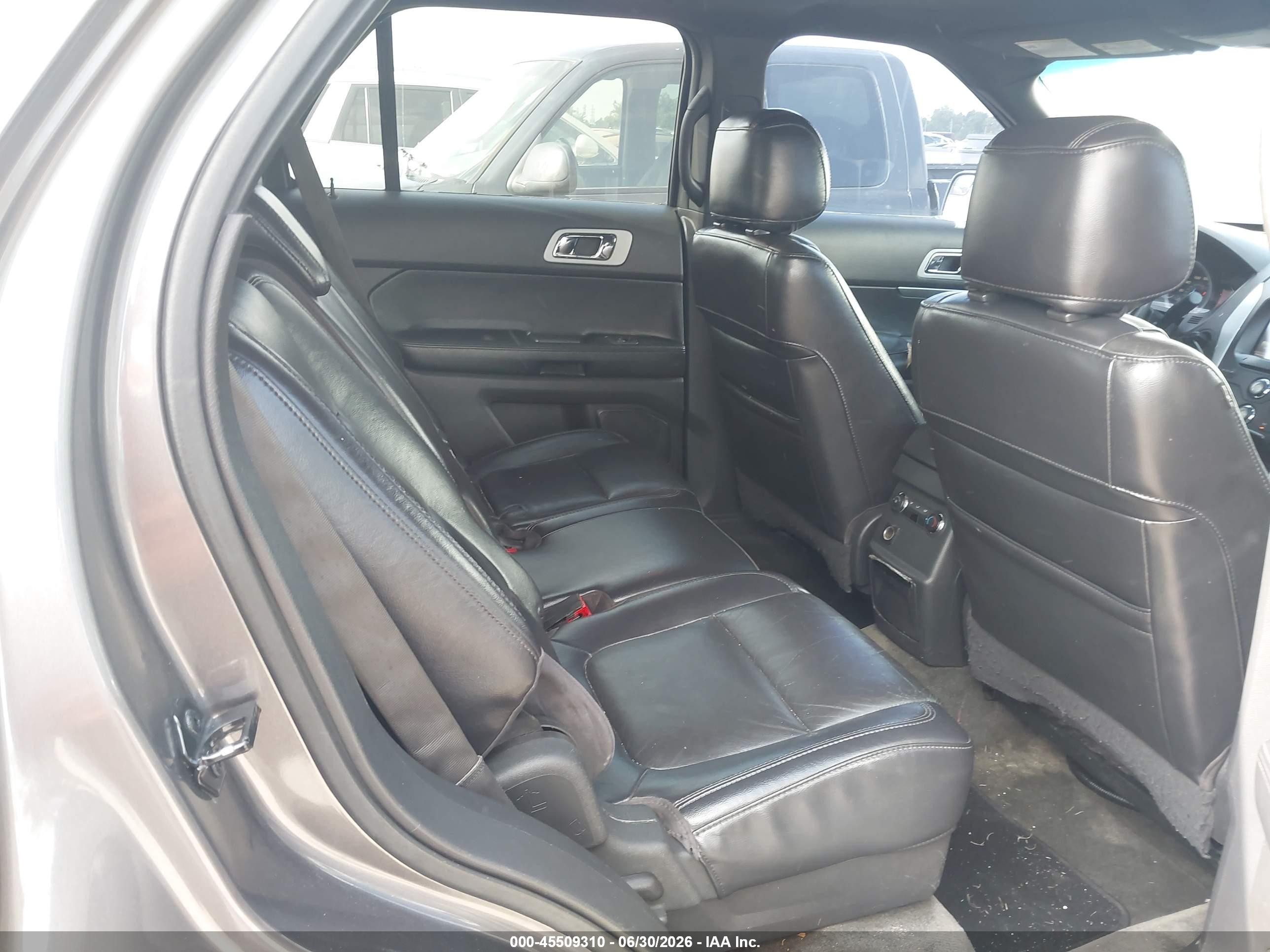 2011 Ford Explorer Xlt Gray vin: 1FMHK7D85BGA78950
