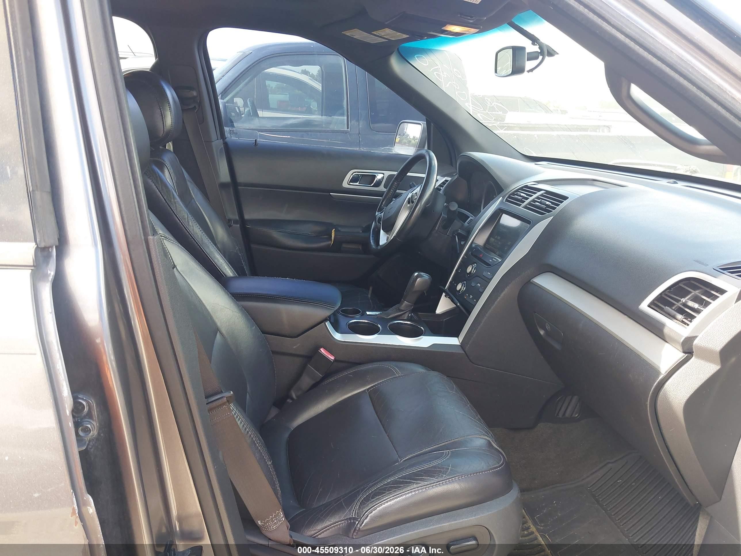 2011 Ford Explorer Xlt Gray vin: 1FMHK7D85BGA78950
