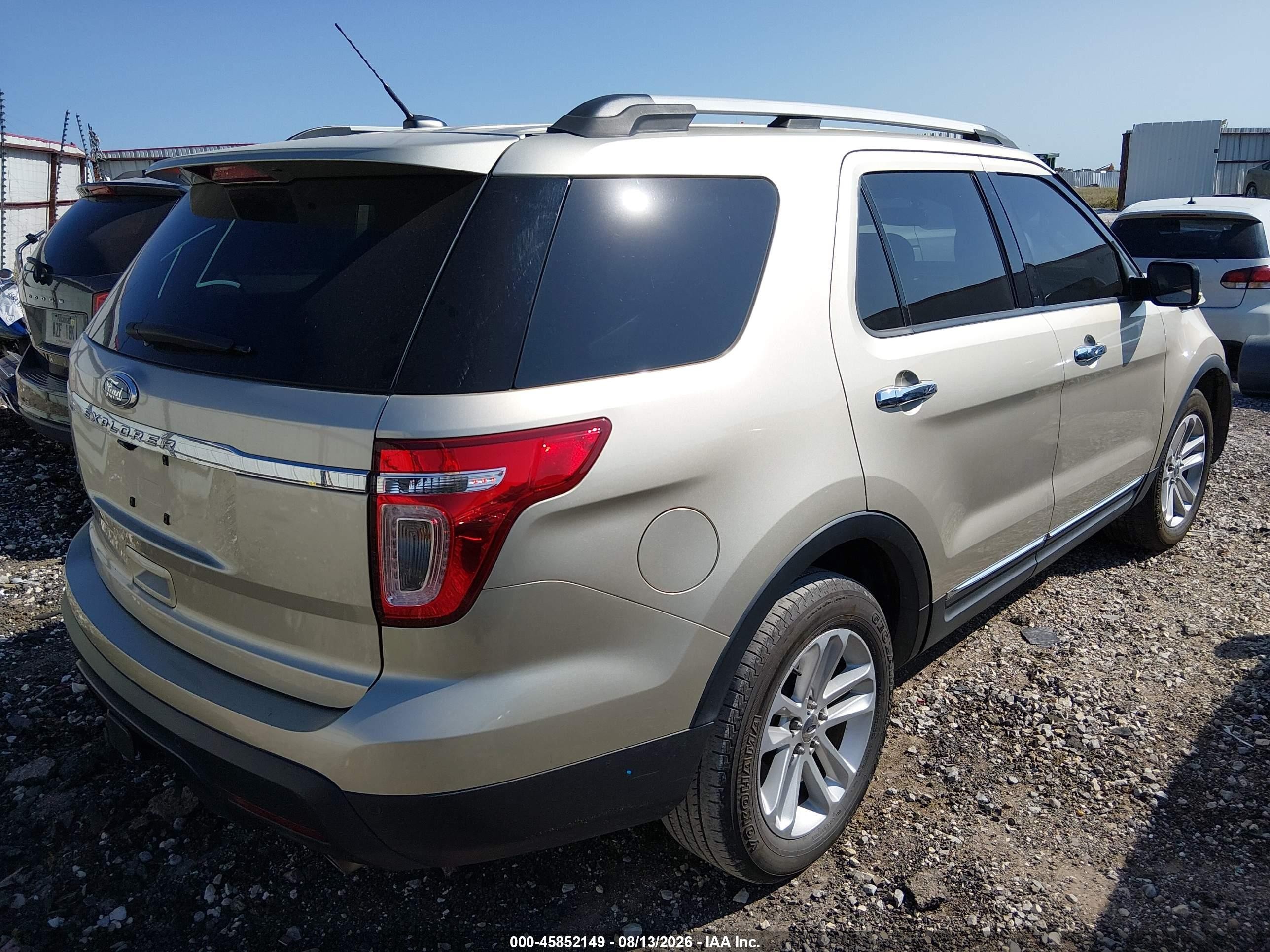 2011 Ford Explorer Xlt Золотой vin: 1FMHK7D85BGA90970
