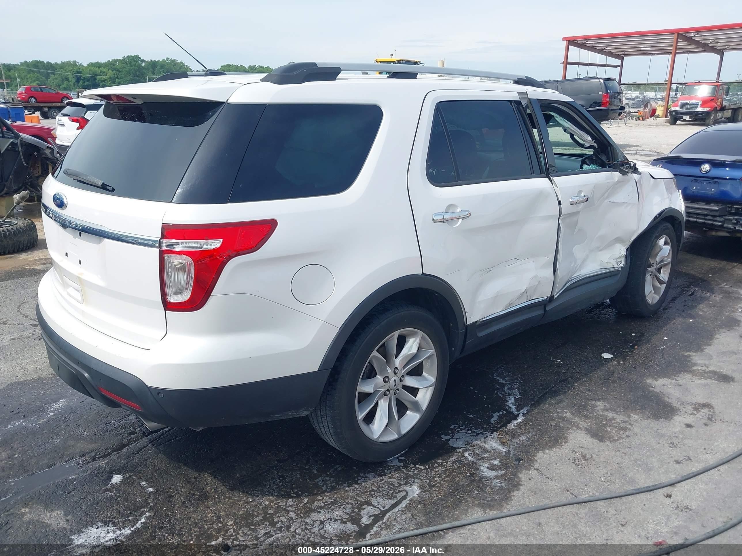 2012 Ford Explorer Xlt White vin: 1FMHK7D85CGA04493