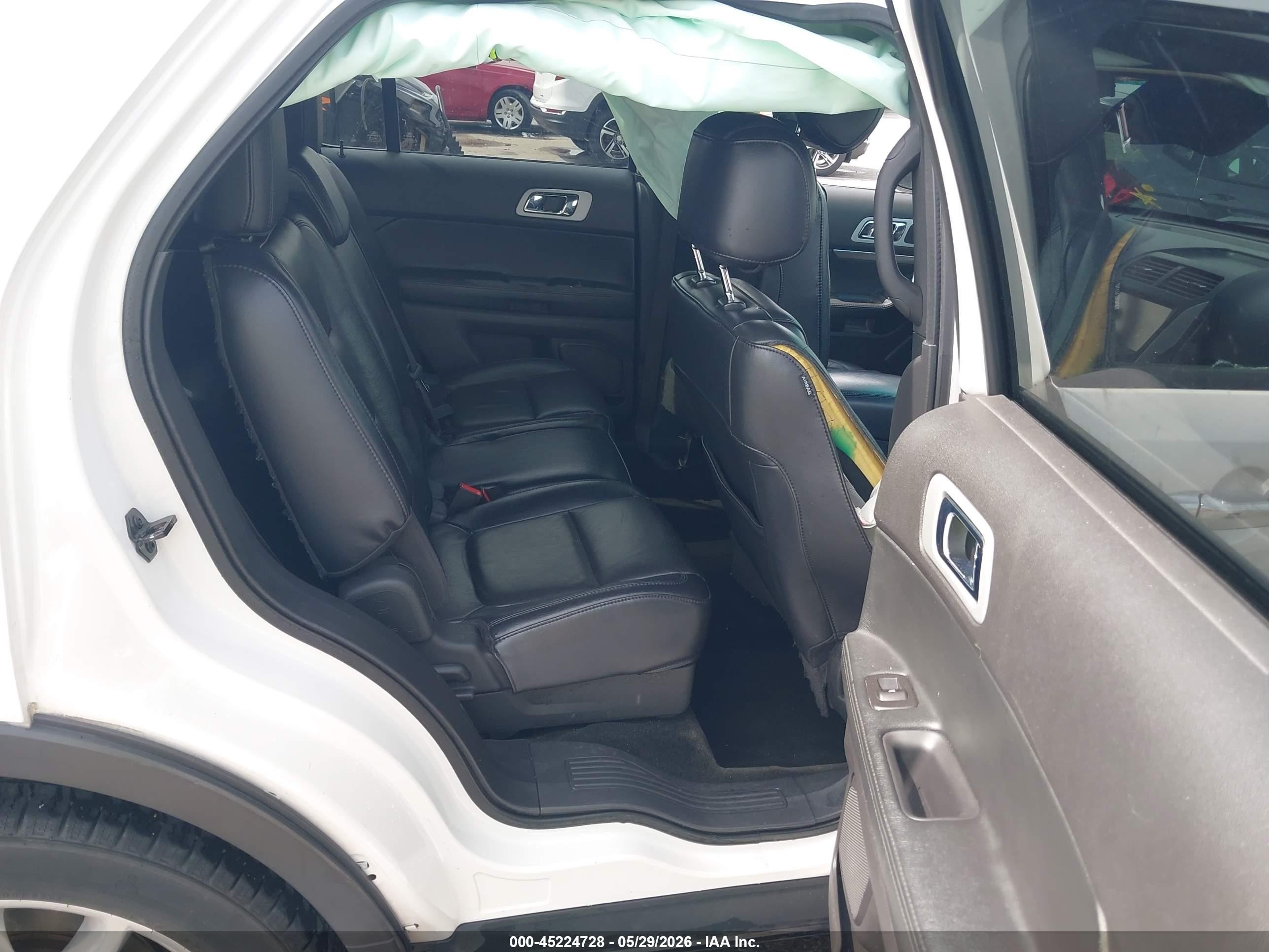 2012 Ford Explorer Xlt White vin: 1FMHK7D85CGA04493