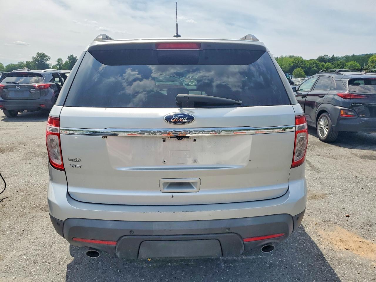 2012 Ford Explorer Xlt Silver vin: 1FMHK7D85CGA34674